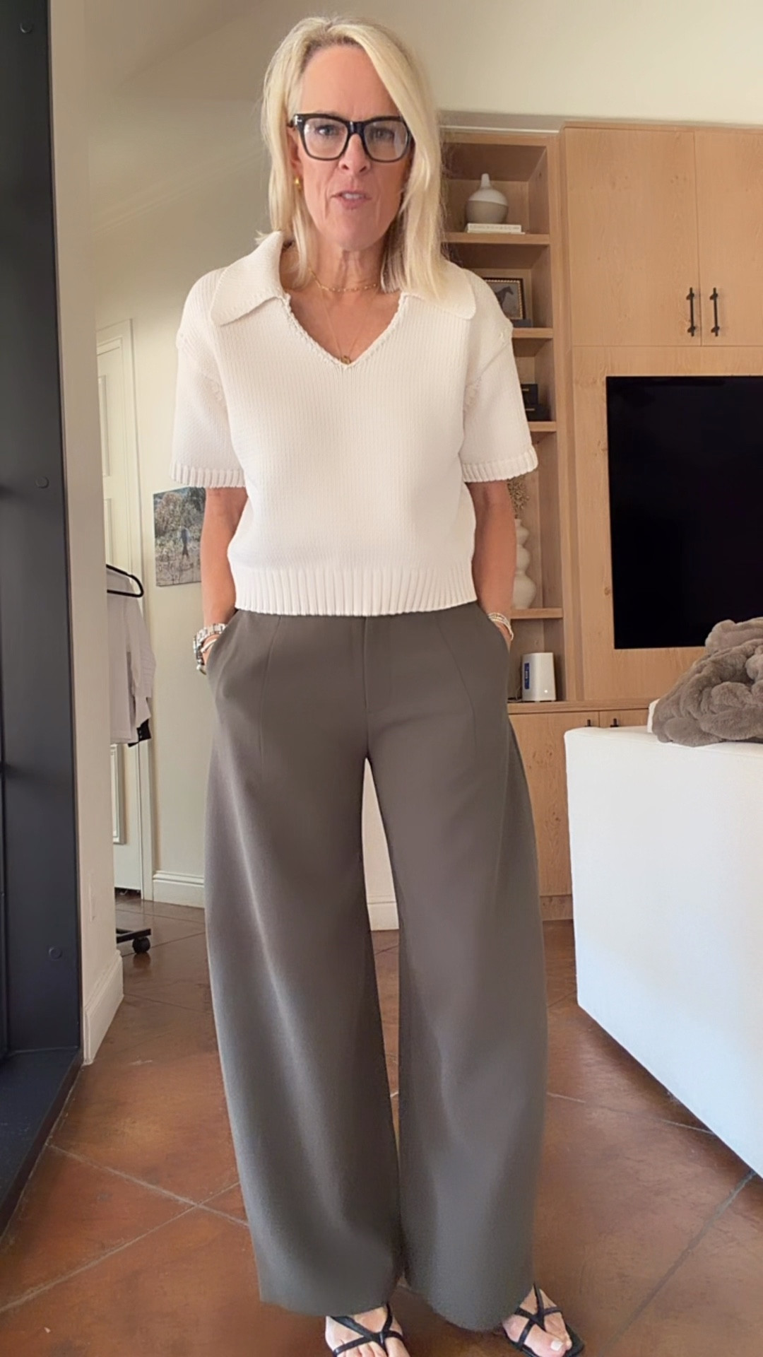 New style of @Aritzia trousers 
The quality of the fabric is spectacular just like all of their trousers!
Size down one size in knees.
I always love Aritzia trousers fantastic quality the fit is fantastic.

These are a barrel trouser and have been trending and are very popular, love this all of color, I am on the fence on these whether to keep or return…just a bit more barrel than I normally do 
But look great dressed up 

#LTKootd #LTKgrwm #LTKOver40