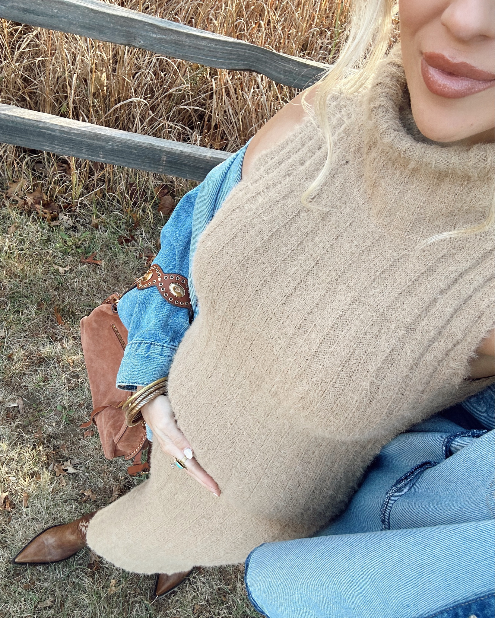 fall maternity style 🍂🐻🤎👜👢 loving these brown and tan tones 

#LTKBump #LTKHoliday #LTKBaby
