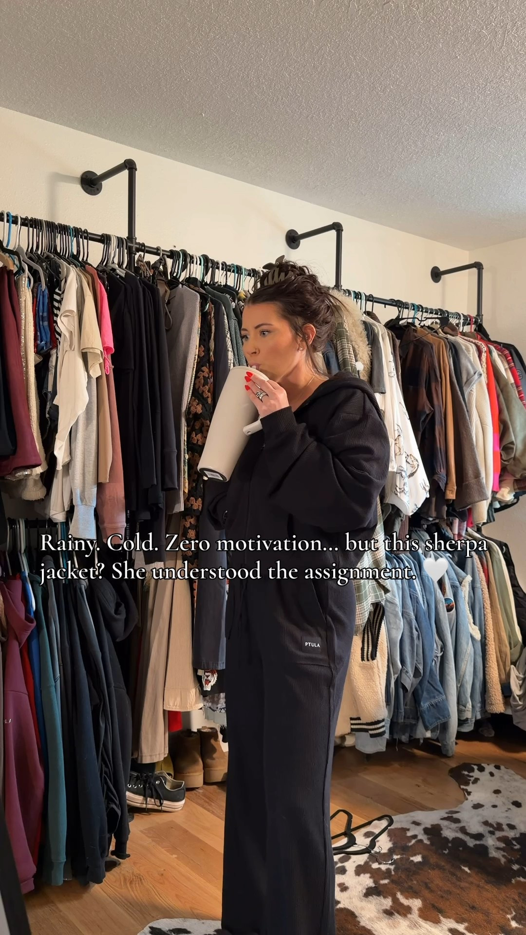 It’s one of those pieces that feels like you’re wrapped in a blanket but still looks put-together enough to run errands, grab coffee, or chase kids around without freezing. If you’ve been needing a practical but still cute winter layer… this is your sign.

🖤 Cozy | Edgy | PNW-girl approved
