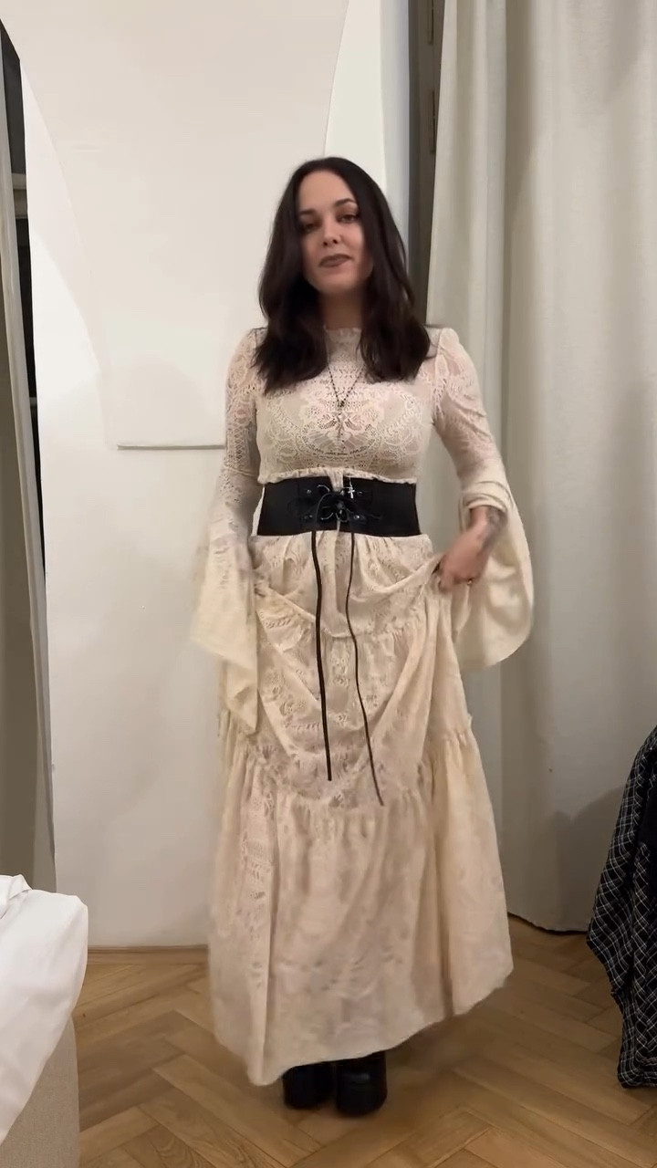 checking off a bucket list item on my trip! and she’s giving medieval, she’s giving vampire’s lover 🦇

vampy outfit inspo, goth goth, alternative outfit inspo, medieval core, spring 2026 outfit inspo, gothic spring outfit

#LTKTravel #LTKootd #LTKPetite