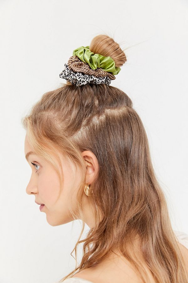Days Of The Week Scrunchie Set | Urban Outfitters (US and RoW)