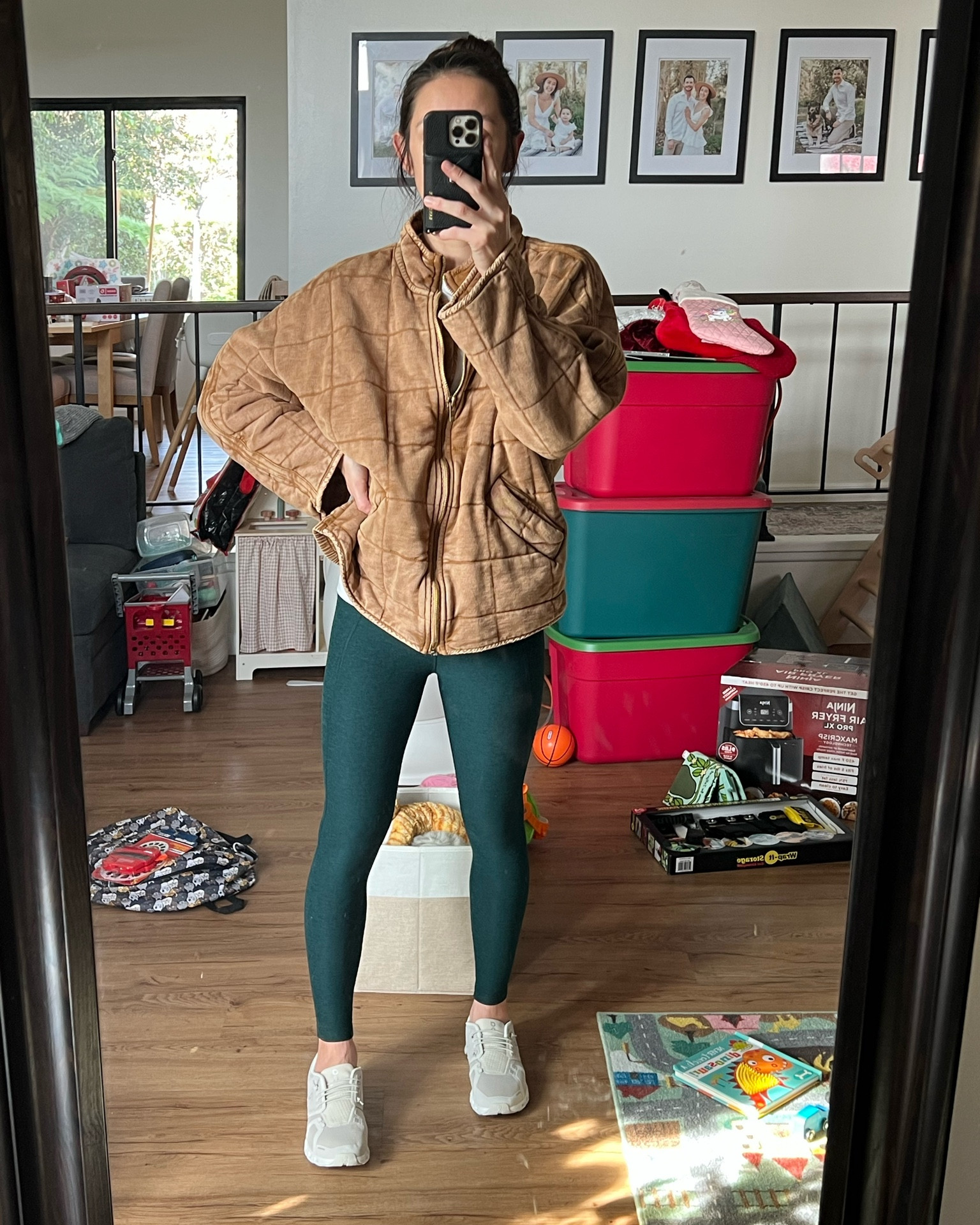 The perfect mom outfit for cleaning up Christmas and wrangling kids at the park 😎 

#LTKStyleTip #LTKActive #LTKFitness