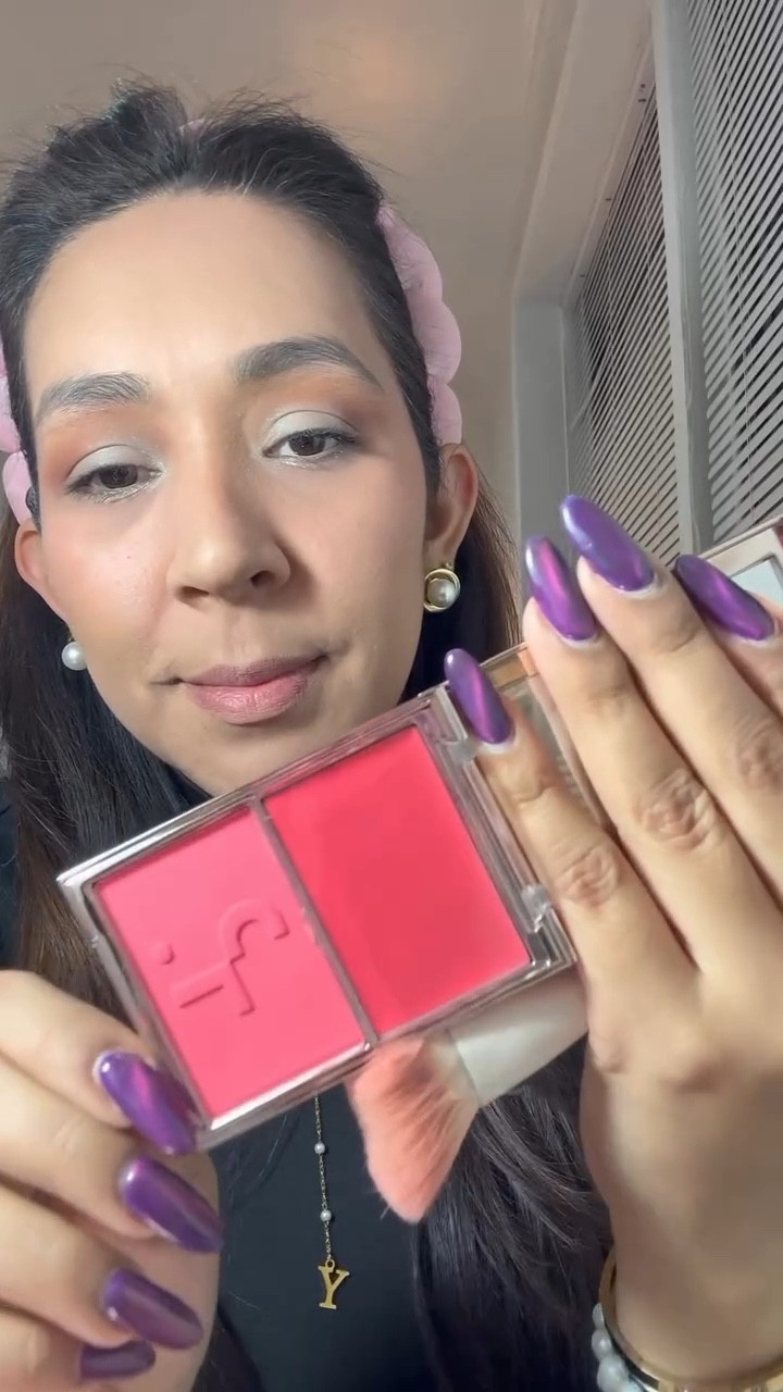 This is my second blush duo from @patricktabeauty and I’m in love with this color 😊😊🤍 
.
Tell me you tray this blush already? If not, what you waiting for that? 😝🤣
.
.
.
#makeupartist #makeuplover #bloggerstyle #review #makeuplife #blogger #nyc