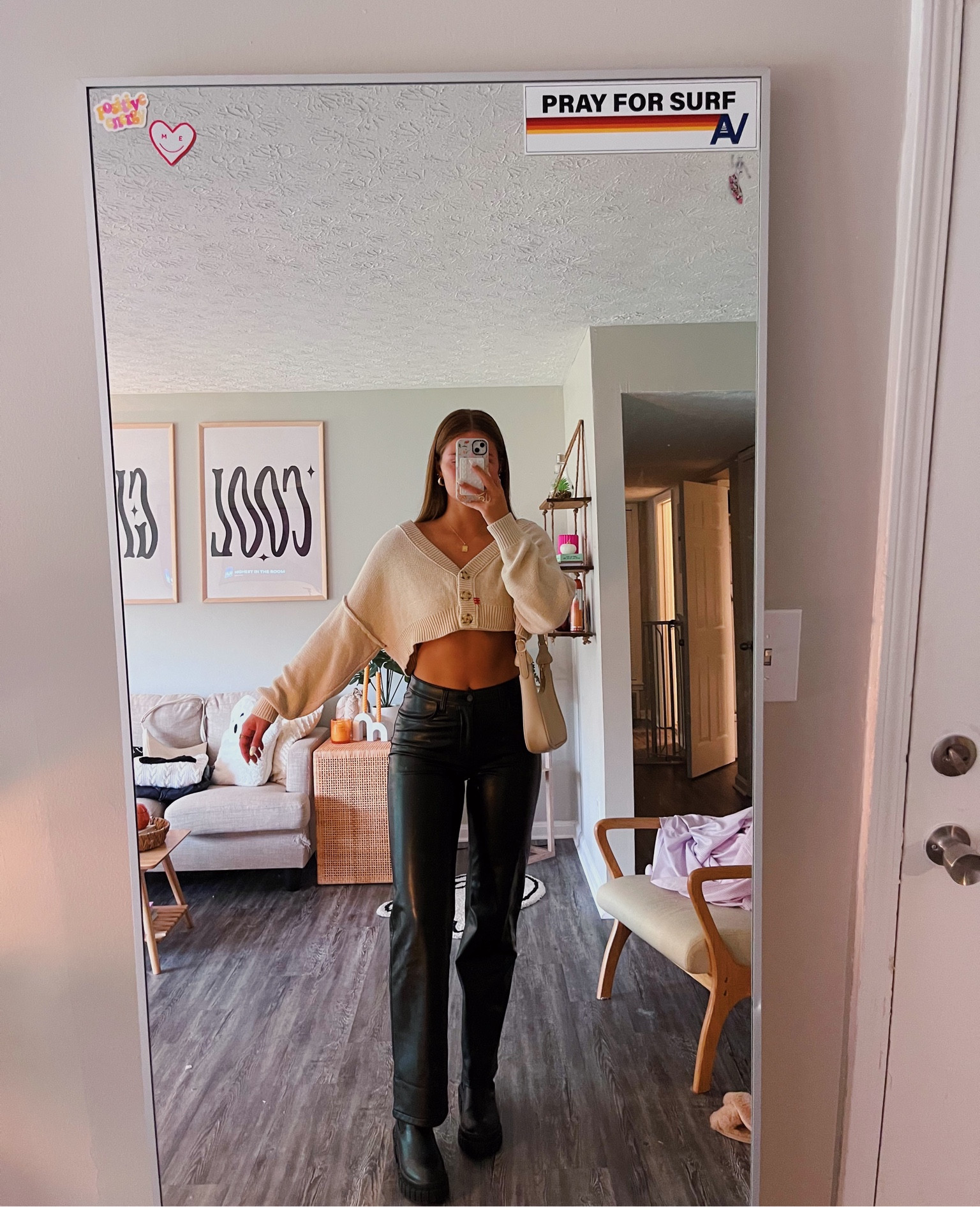 the sweater is sold out but i linked a similiar one!

#LTKHolidaySale #LTKHoliday #LTKGiftGuide