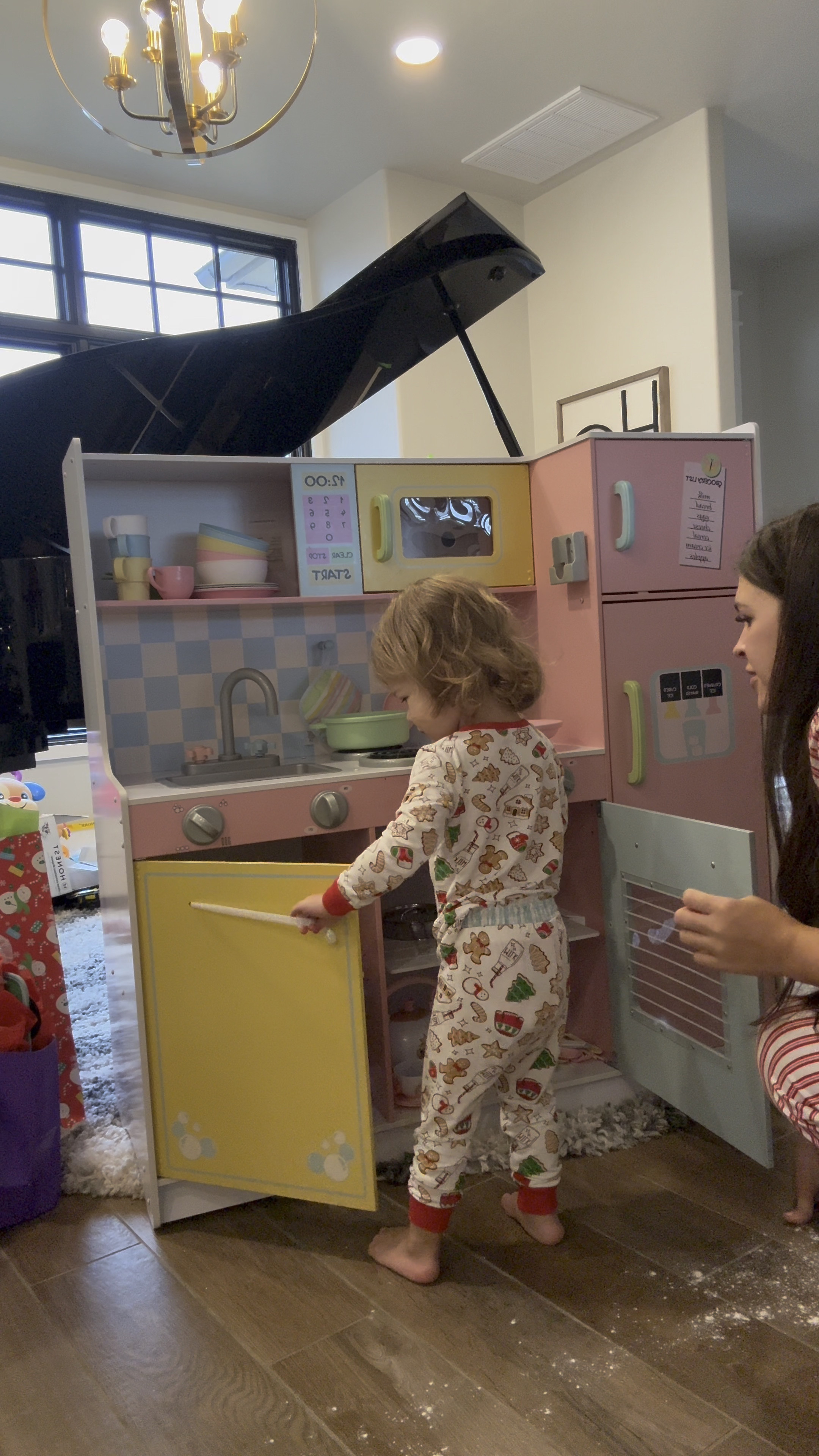 Chayse’s new kitchen is seriously the cutest thing! The colors are so fun and girly and she loves it🥹♥️ #corememories

#LTKGiftGuide #LTKHoliday #LTKFamily
