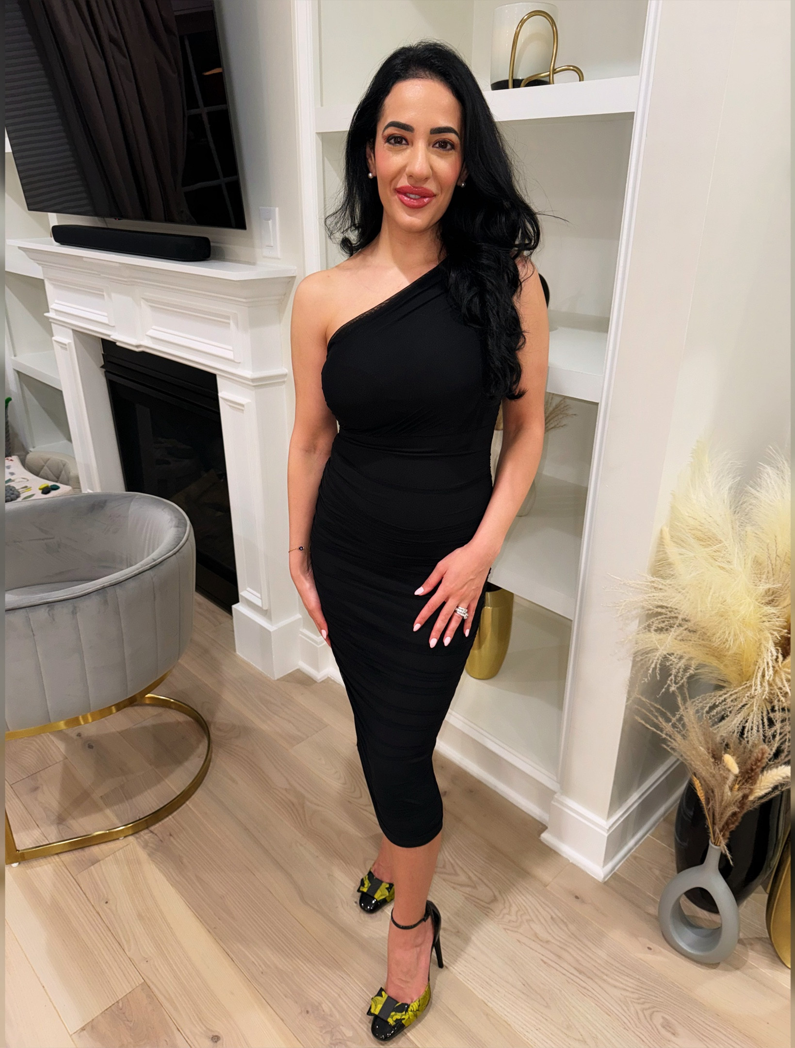 The Little Black Dress! 😎🖤

SO many occasions I can think of to wear this LBD — date night, work event, party, wedding, etc ~ to name a few! 

$42 + free shipping with Prime! Comes in over 10 other colors ✨

I paired my LBD with a pop of color, my old Bottega Veneta pumps, which are no longer available online — linked other options!!

#LTKWorkwear #LTKParties #LTKWedding