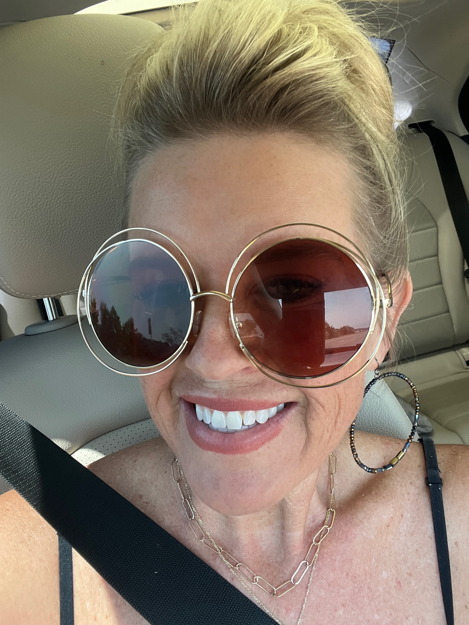 Amazon find

Designer inspired sunnies under $10 on sale right now!

The Chloe ones of course are much higher quality but these are fun  and great for travel etc

#sunnoes #sunglasses #amazonfind #under10 


#LTKSaleAlert #LTKStyleTip