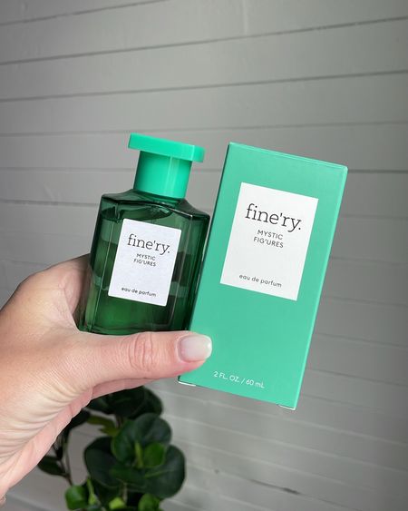 If you love fresh and airy scents, you have to check out Mystic Fig'ures by @fineryfragrance next time you're at @target! It has a perfect blend of Mediterranean Fig and Sea Salt - such an amazing combo! @TargetStyle #Target #TargetPartner #AD #fineryfragrance #fineryperfume #finery