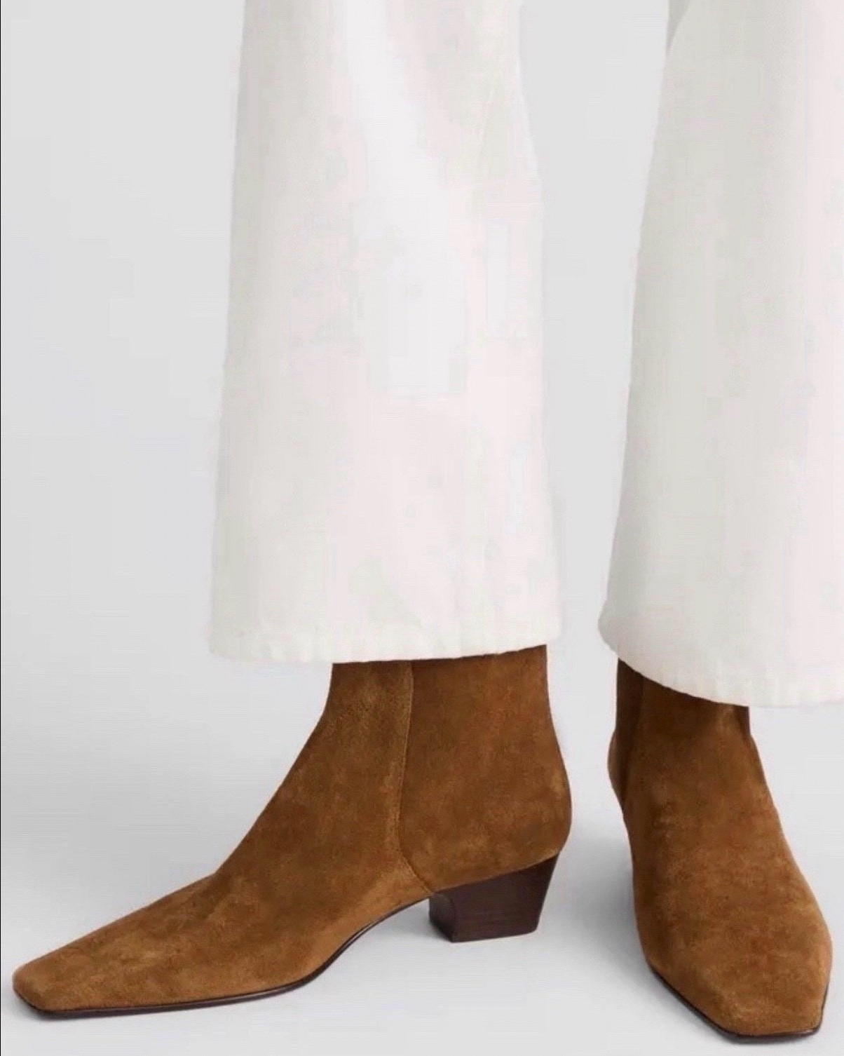 Boots
Bag 
Winter Outfit 