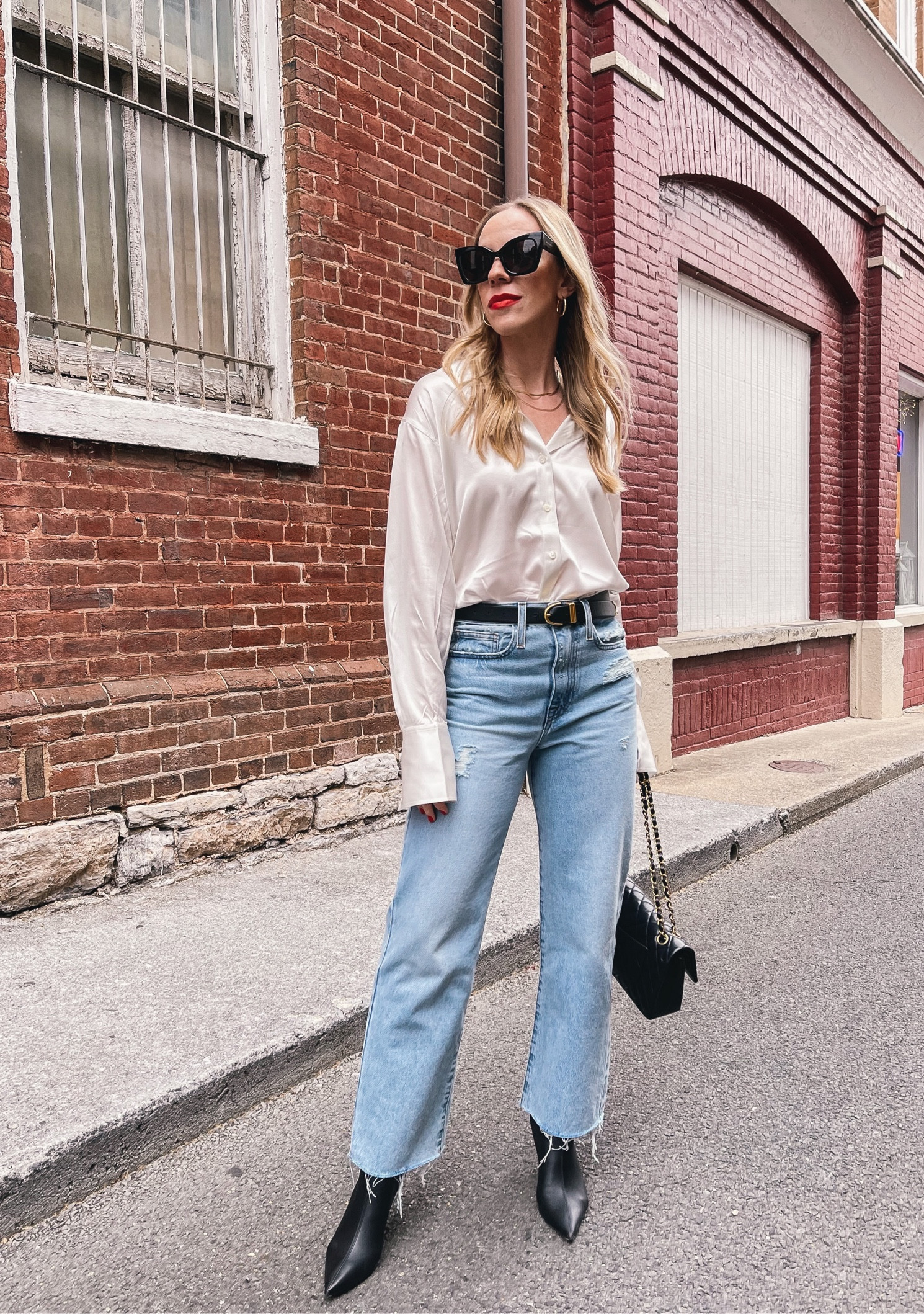 Date night outfit, silk blouse, high waist straight leg jeans, minimal style, black leather belt 

#LTKstyletip #LTKSeasonal