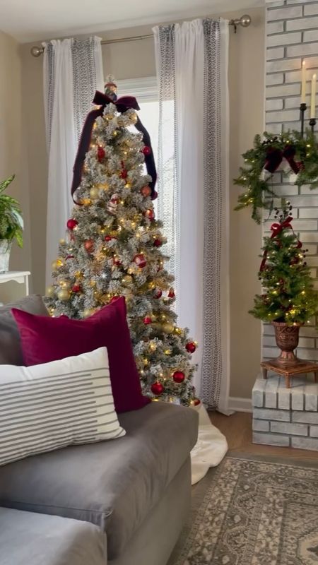 Christmas decor living room. Home decor ideas, 

#LTKstyletip #LTKhome #LTKHoliday