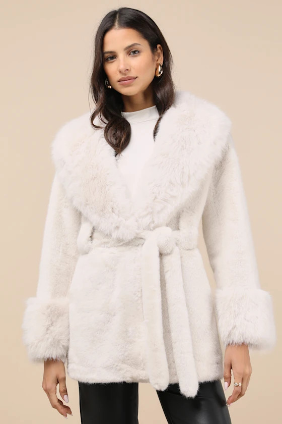 Neesha Ivory Faux Fur Coat | Lulus