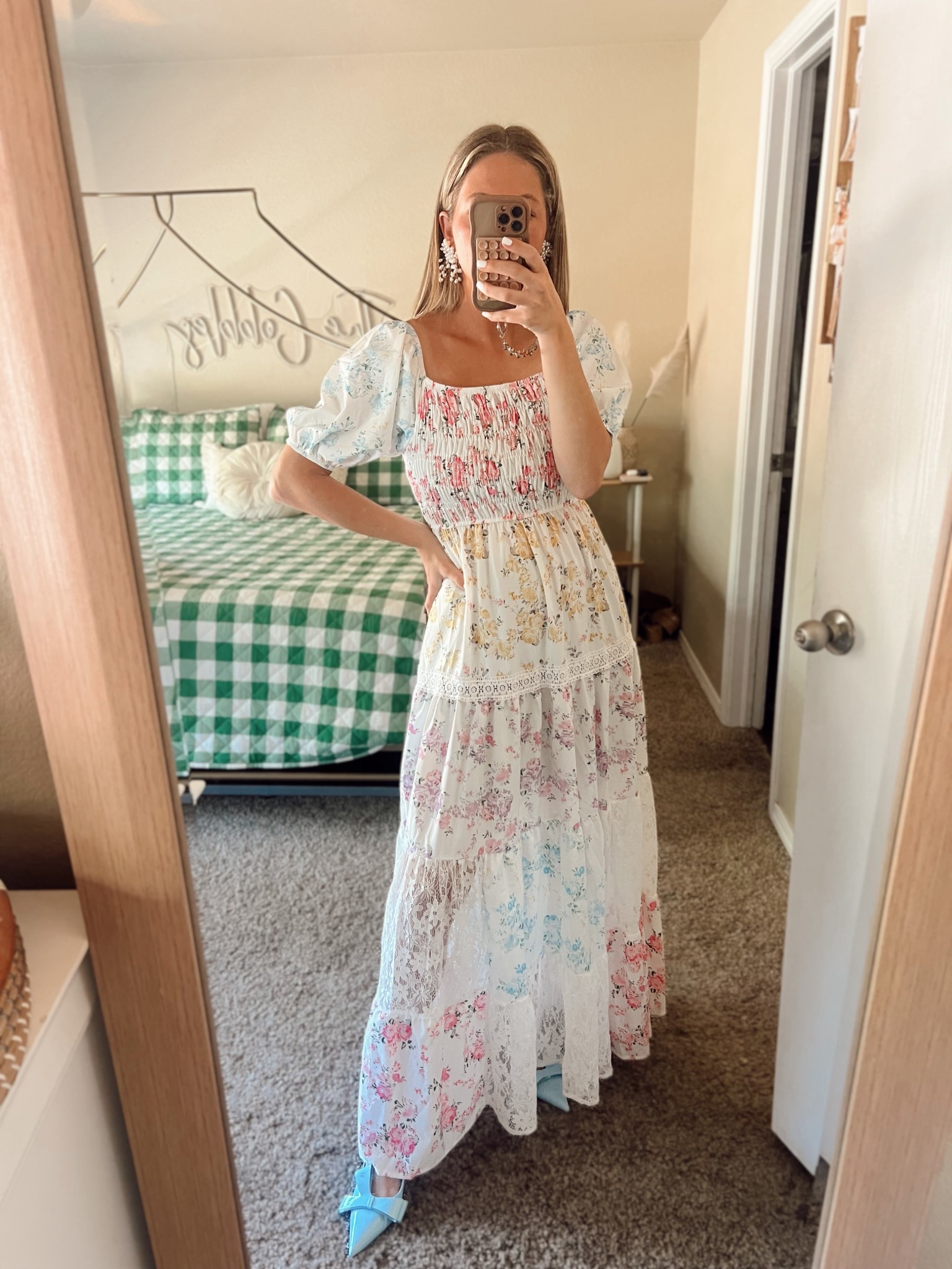 This dress would make for the perfect baby shower dress! ￼@Chicwish  

#puffsleeve #maxidress #floraldress #springoutfit 

#LTKootd