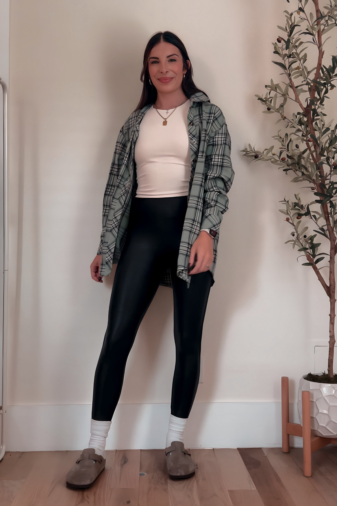 Day 27 of 30
Fall outfit
Casual fall fit

Faux leather leggings (wearing size small)
Plaid flannel (wearing size medium)
Birkenstock clogs (tts)

#LTKstyletip #LTKfindsunder50