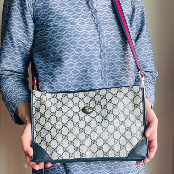 Authentic Gucci vintage GG canvas crossbody bag 97.01.029 (A666) | Poshmark