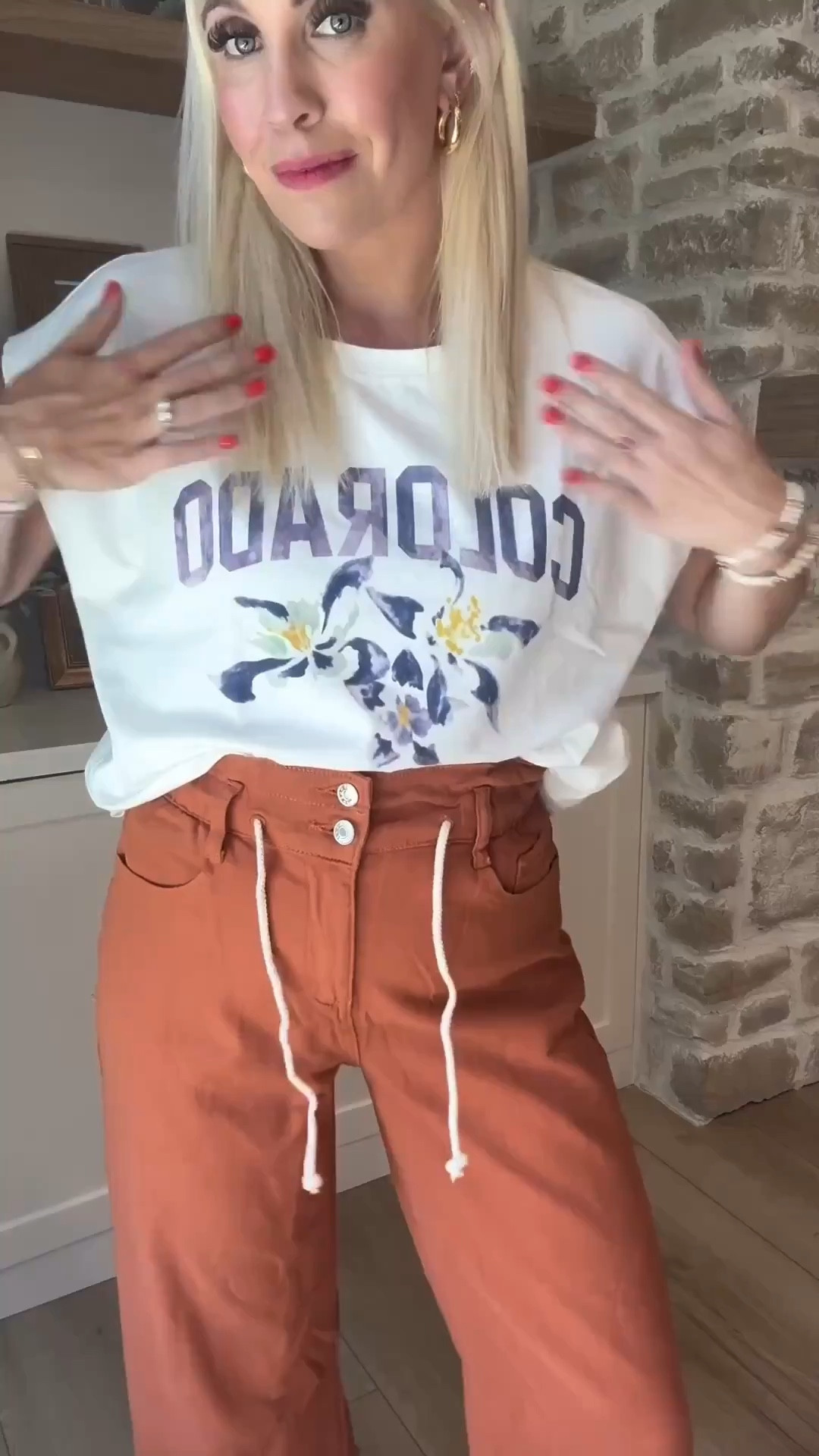 These wide leg jeans are so cute and are on sale for 40% off! 

#LTKdayinmylife #LTKMothersDay #LTKootd