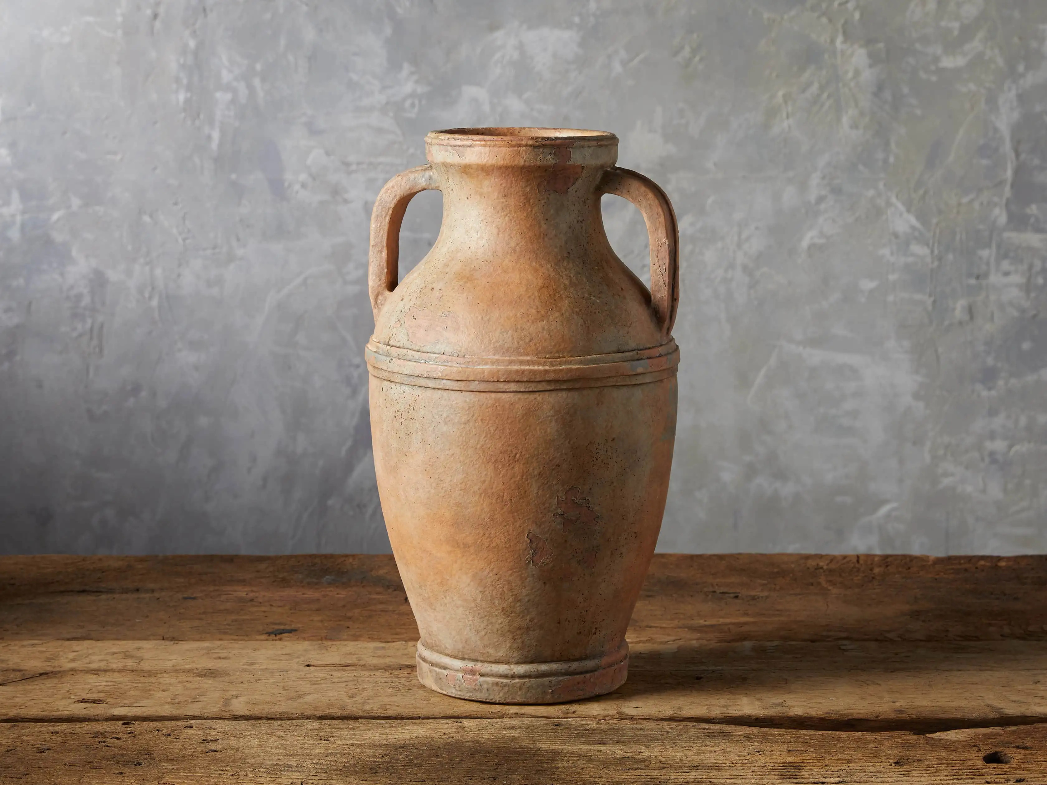 Ravenna Urn | Arhaus