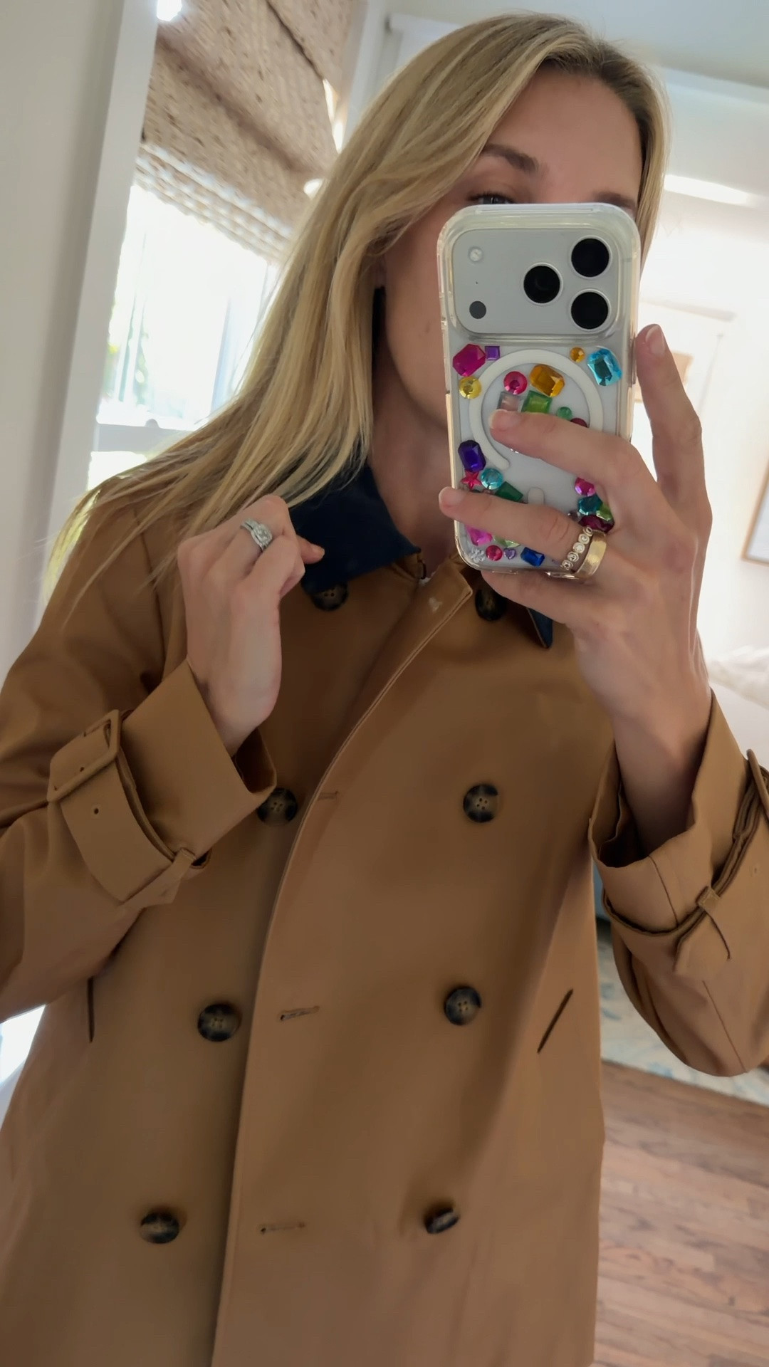 Heat wave we damned, I had to try this swing trench coat on the second it arrived!! Obsessed and can’t wait to wear all fall. Runs roomy— wearing size 0