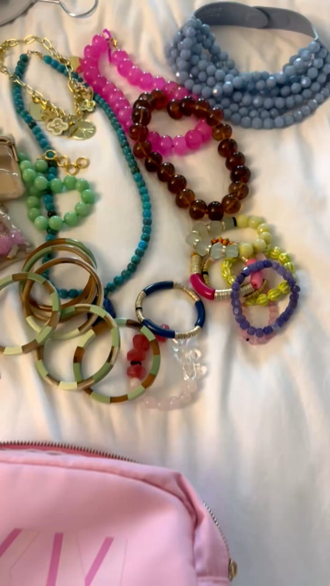 Quick round up of all the jewelry I brought!

* use mixandmatch for 25% off at Erin McDermott
*use Catherine20 at Allie + Bess

#LTKdayinmylife #LTKmomlife #LTKTravel