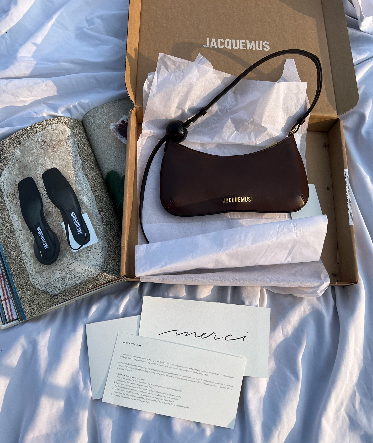 Jacquemus le bisou perle bag brown

#LTKfit #LTKGiftGuide #LTKstyletip