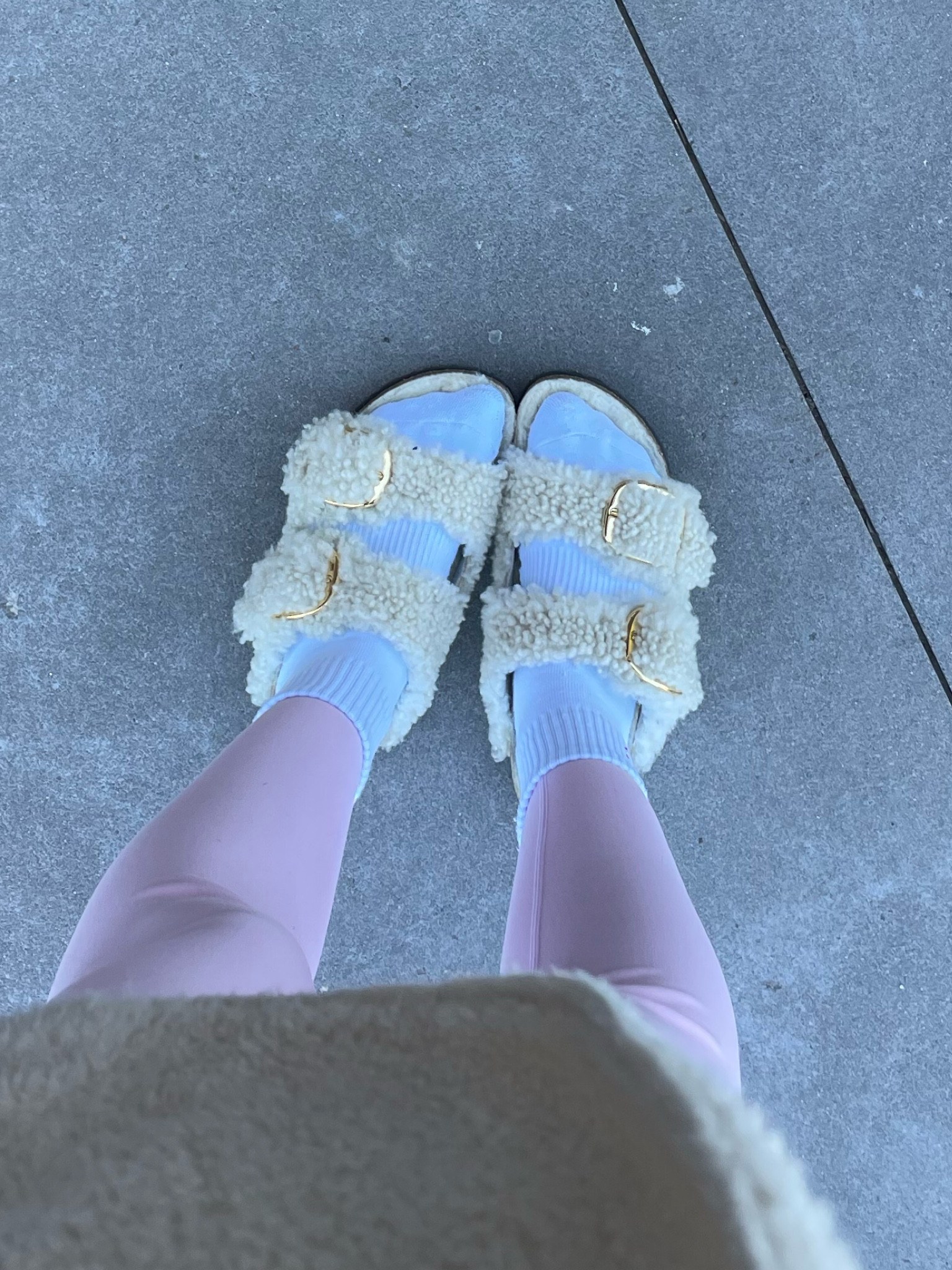 my fave fuzzy shoes !!!!

#LTKMostLoved
