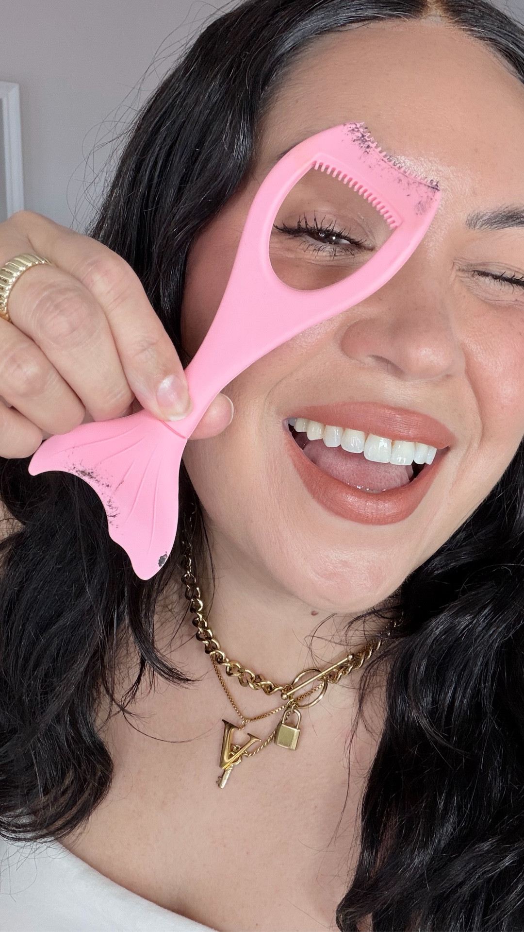 Over 40 mascara technique for hooded eyes. 

Products are always listed in my LTK

#matureskinmakeup #mascara #affordablemakeup #over40makeup #over50makeup

#LTKFindsUnder50 #LTKOver40 #LTKBeauty