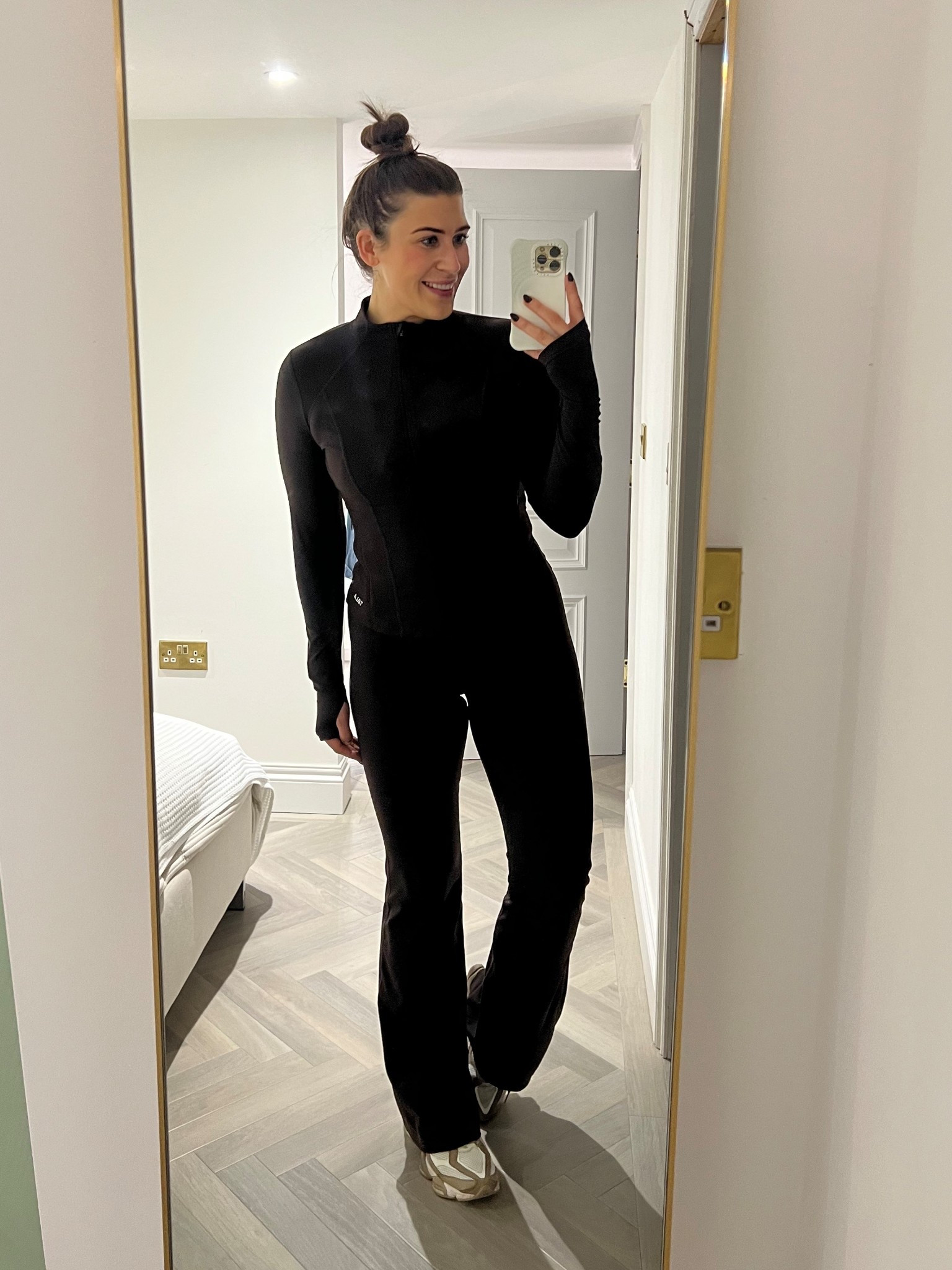 Apparently you can’t wear black or red on Chinese new year…so thankfully I’ve got a brown back up 😜

Tala Dayflex set 👏🏼
Both medium! 

Both in Americano

#LTKuk #LTKfitness #LTKmidsize