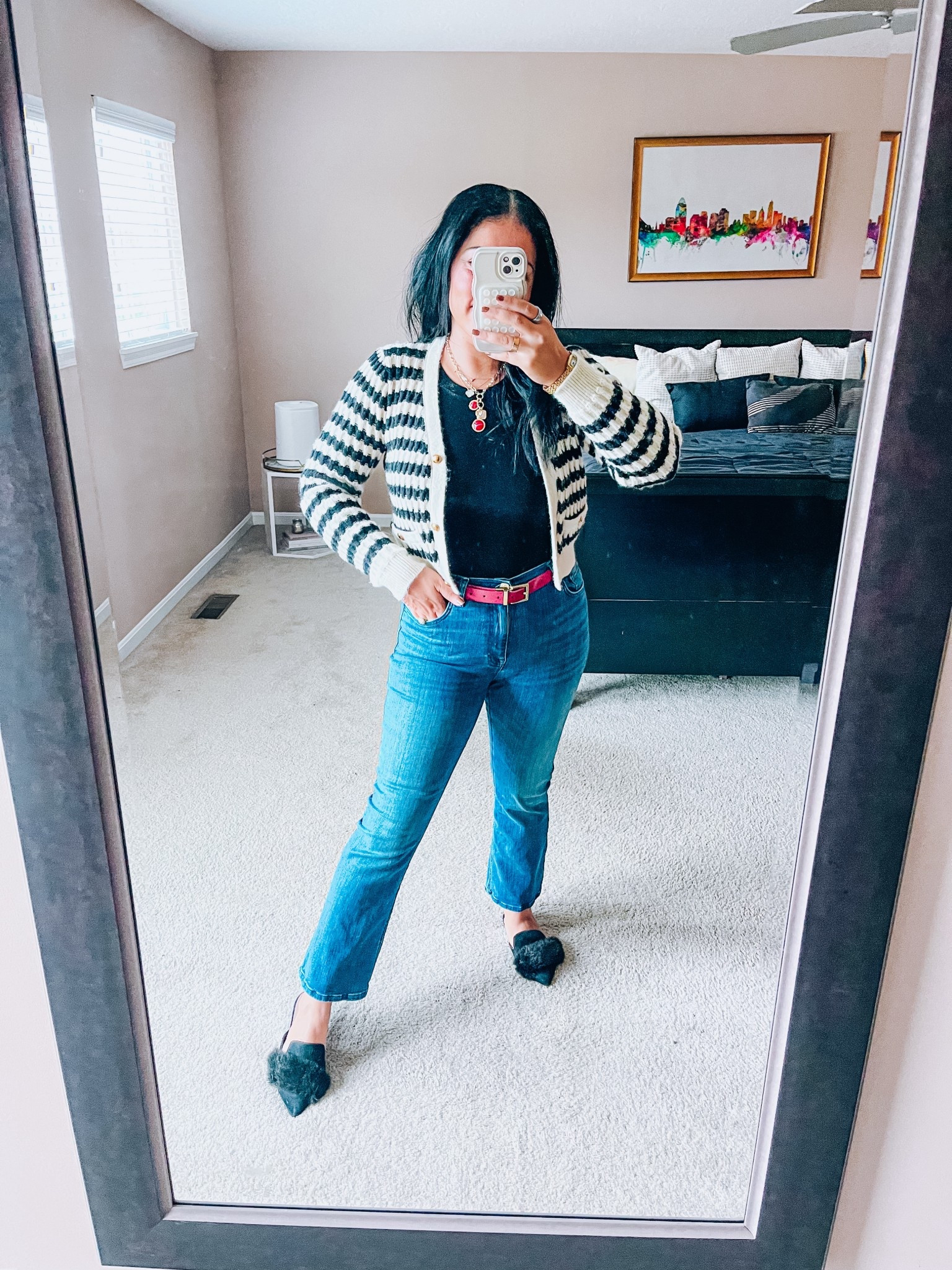 Black and white cardigans


#LTKmomlife #LTKdayinmylife #LTKgrwm