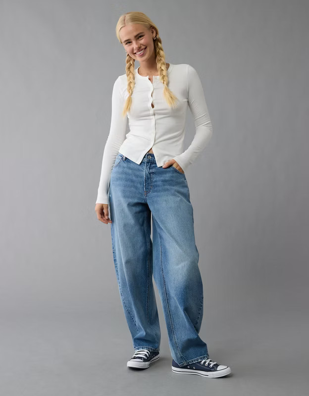 AE Strigid Low-Rise Baggy Barrel Jean | American Eagle Outfitters (US & CA)