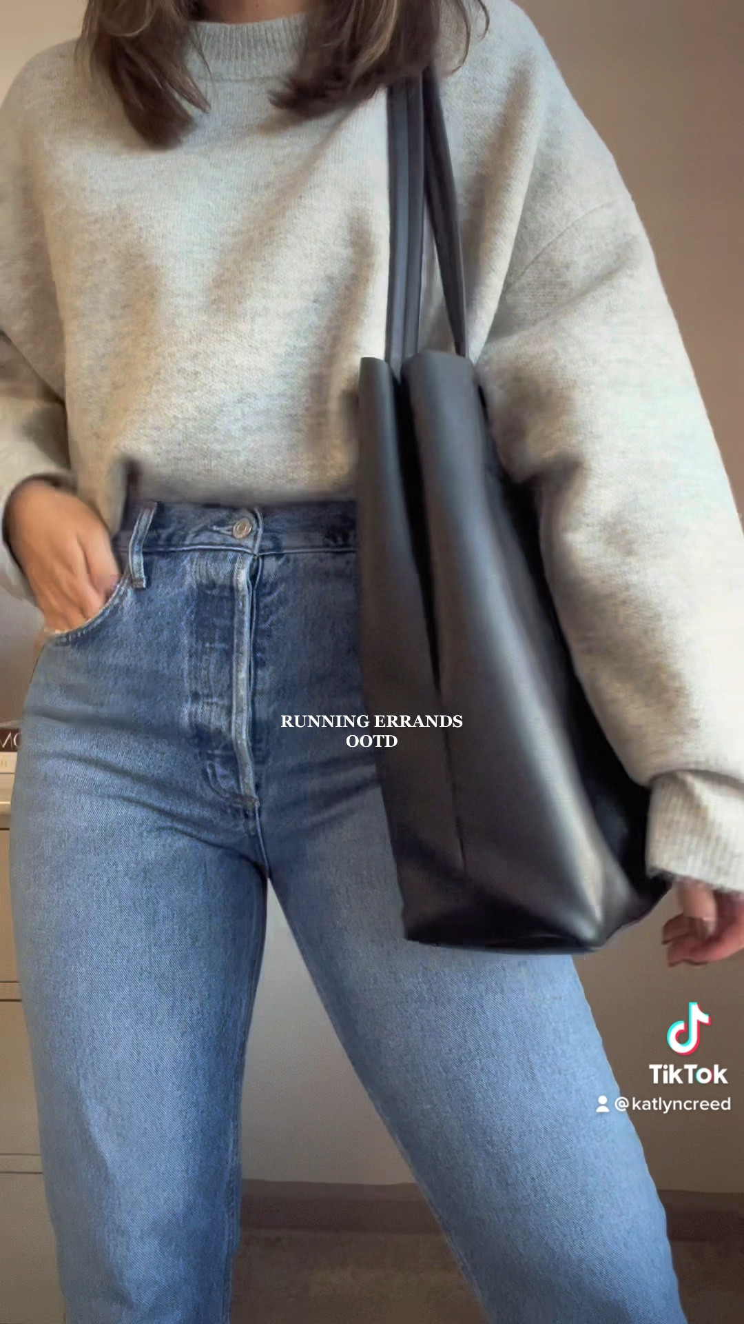 EXACT SWEATER: Slateondevine.com 
Maddie solid pullover 

EXACT PURSE: Marshalls 

#LTKfit #LTKunder100 #LTKSeasonal