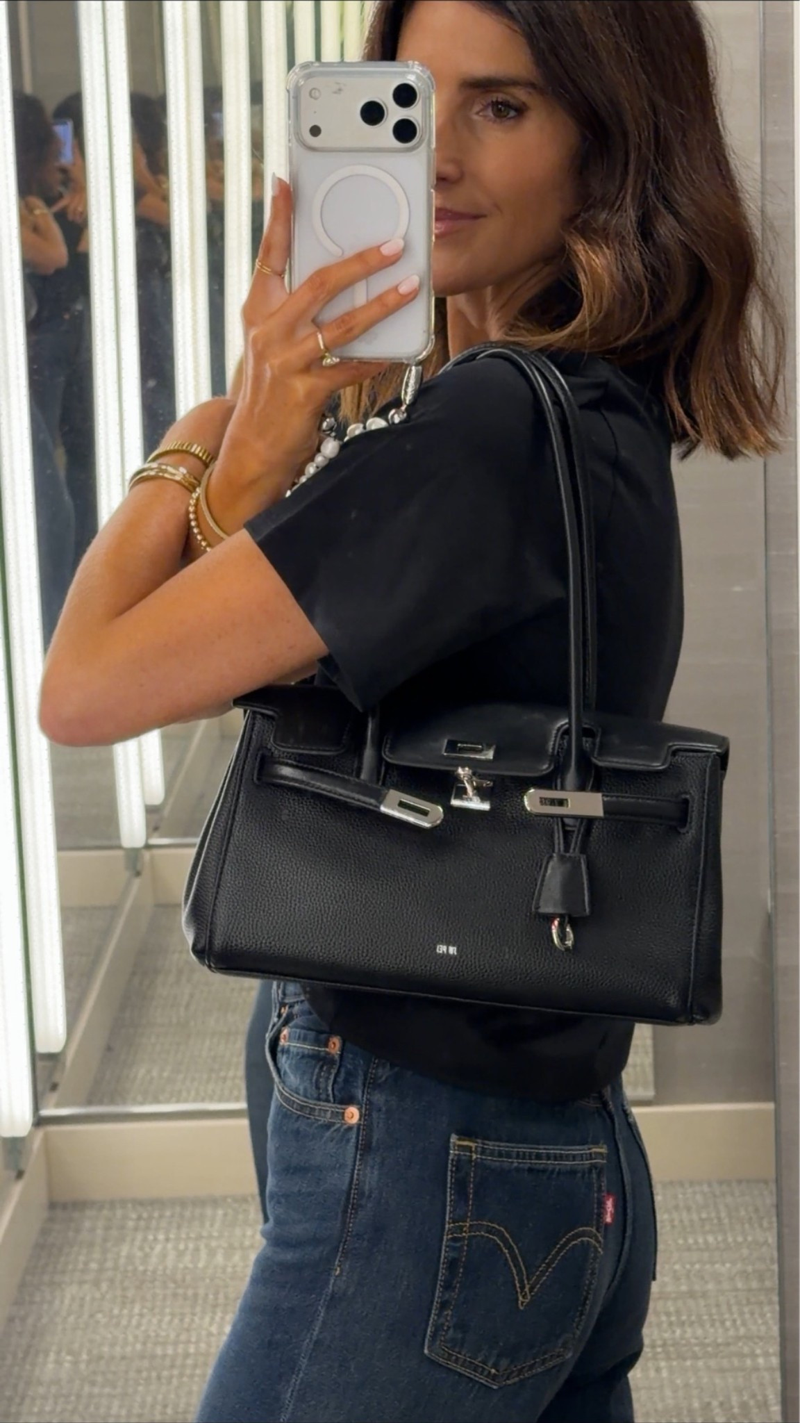 This bag won’t stay in stock for long! I’m just shy of 5-7” wearing the size XS tee and my jeans run big I recommend sizing down one

ICON card members can shop the sale starting tonight at 9:05 PST ✨ 
#stylinbyaylin #aylin #nordstrom #nsale

#LTKootd #LTKSeasonal #LTKSaleAlert