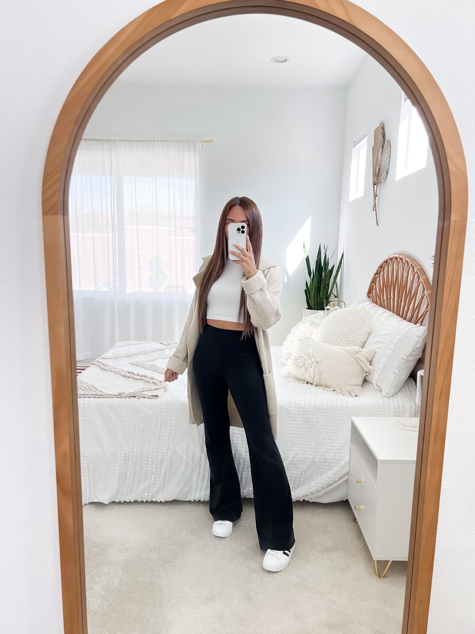 SALE ALERT: My favorite flare leggings are 20% off for the LTK Fall sale! I’m 5ft wearing size small x-short. Linked more of my Aerie faves on sale!

| fall outfit, fall outfits, fall leggings, flared leggings, casual outfit, school outfit, lazy day outfit, errands outfit #LTKSaleAlert #LTKFindsUnder50

#LTKFallSale #LTKActive #LTKFindsUnder100