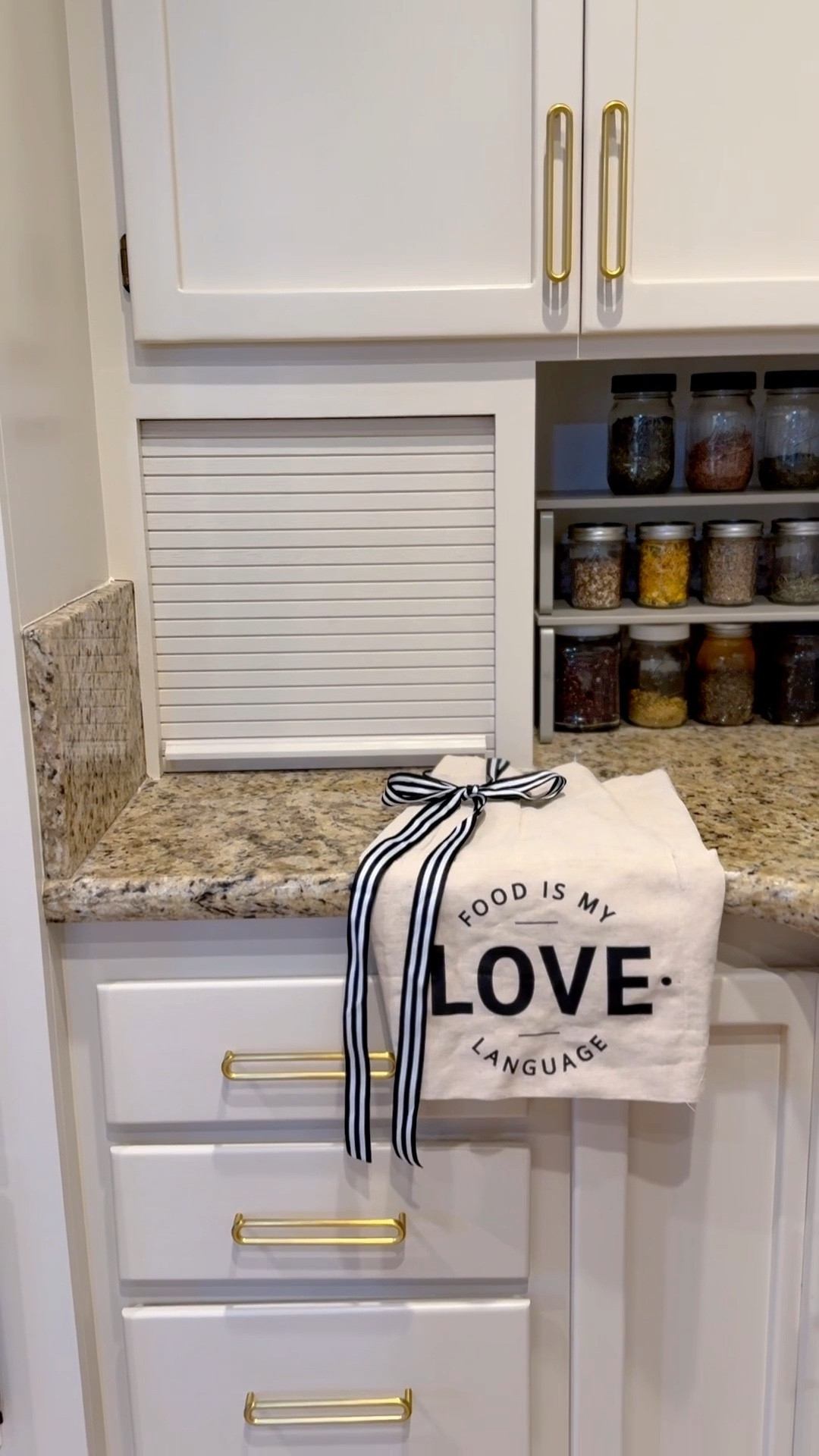 Simple touches, better mornings. Turn your own kitchen corner into the perfect tea station.

 

#LTKmorningroutine #LTKHome