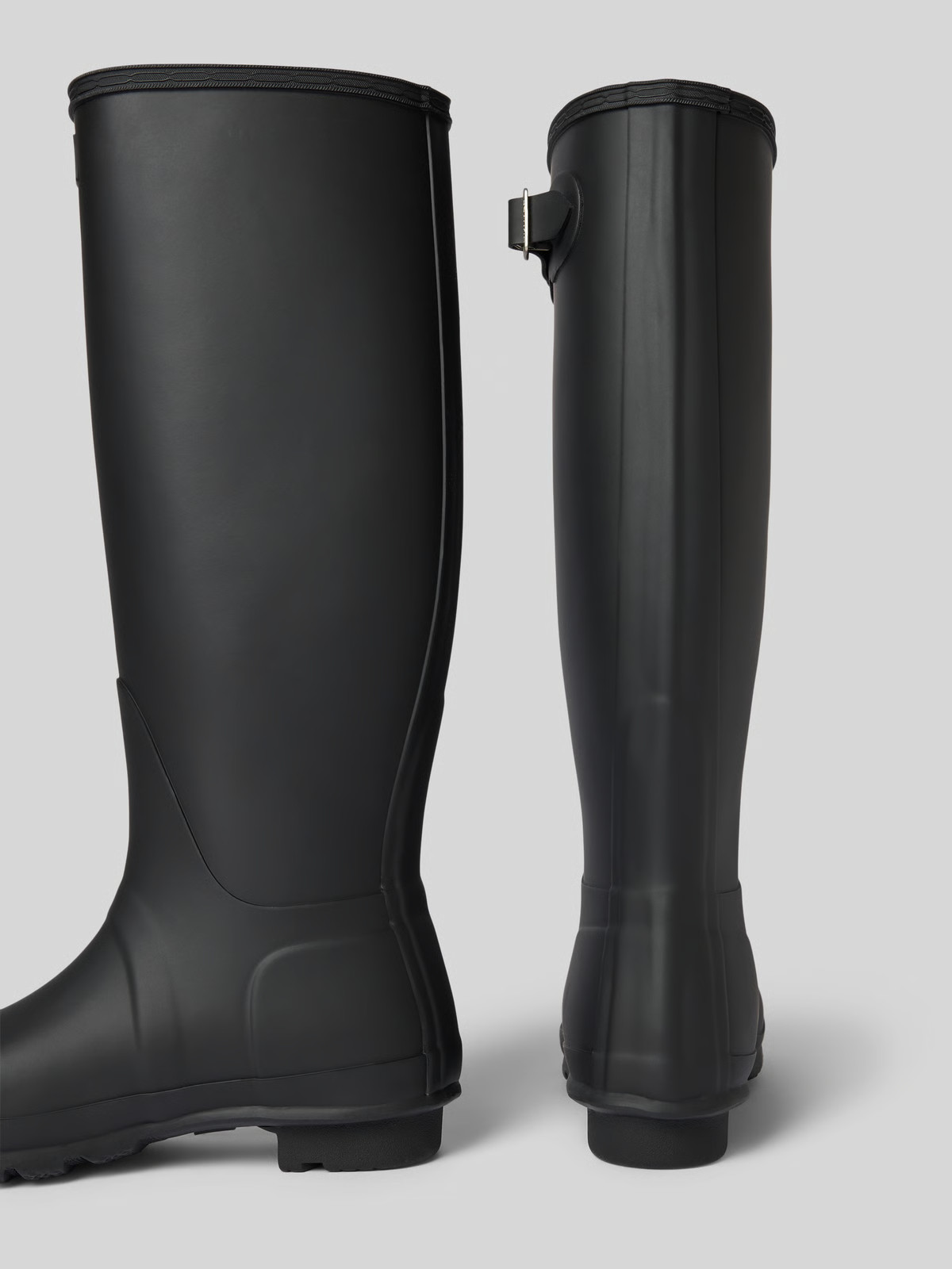 Stiefel mit Label-Detail in black | Peek & Cloppenburg* Düsseldorf DE