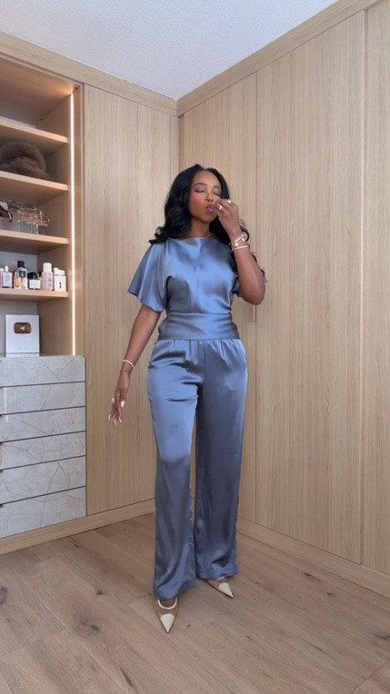Fall satin workwear outfit✨ Everything from this look is linked below. 👇🏽

Wearing: Size Small | 5’4” | 140 lbs | 34D-27-40

📲   Download the FREE LTK app & follow me (@kirasfashionfinds) to shop all my daily finds.  #LTKootd #LTKPetite #LTKU