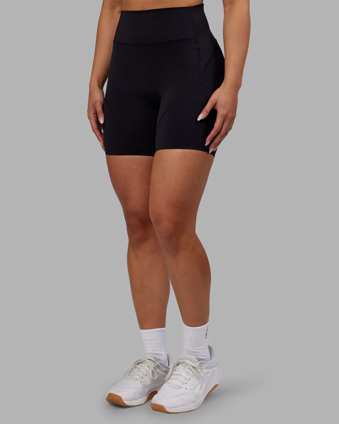 Rhythm Elixir Ultra High-Rise 6" Short Pockets - Black | LSKD | LSKD