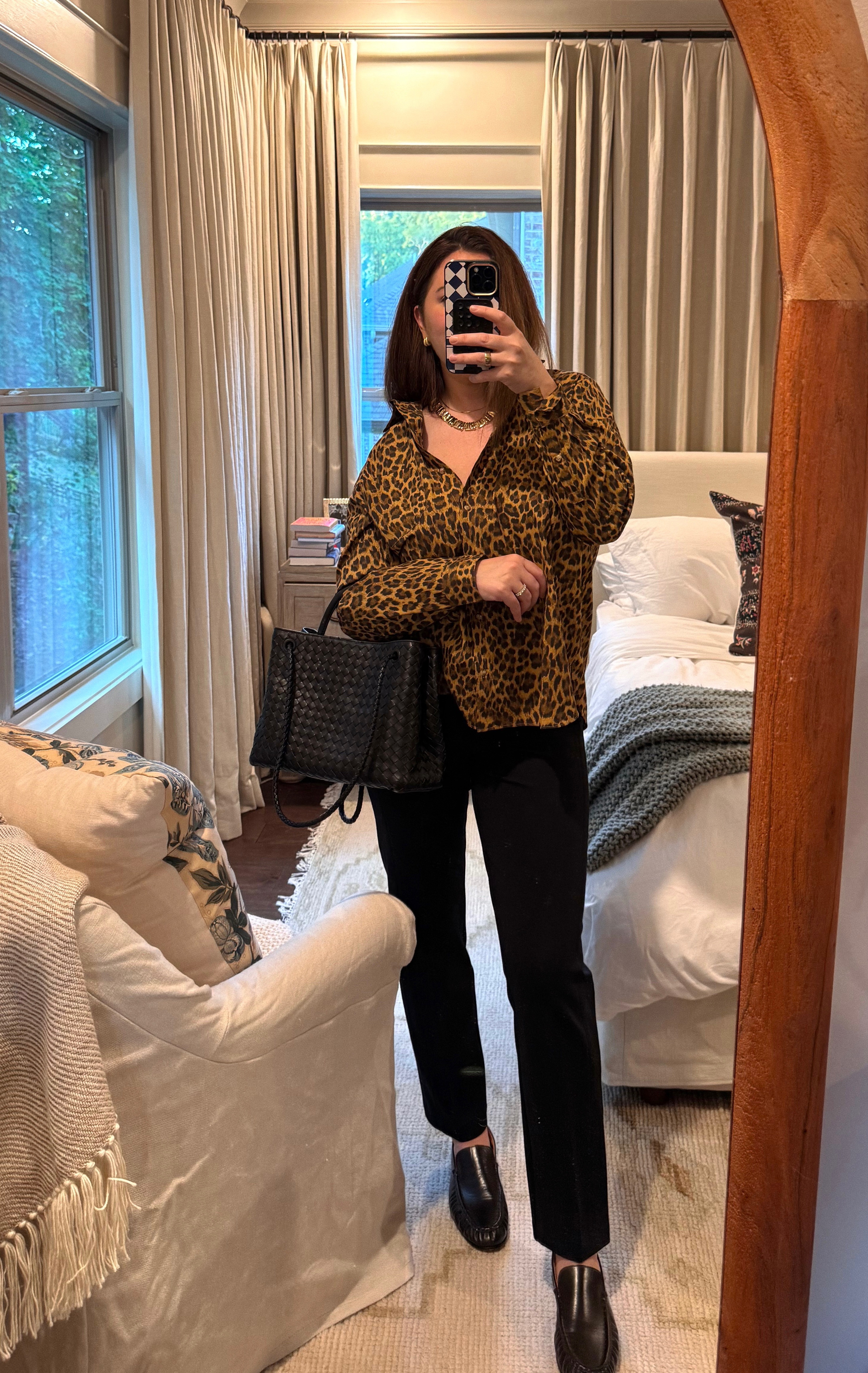 Dinner Date Night Outfit! Use code CORTNEYXSPANX for 15% off these pants! 

date night l dinner outfit l outfit inspo  

 