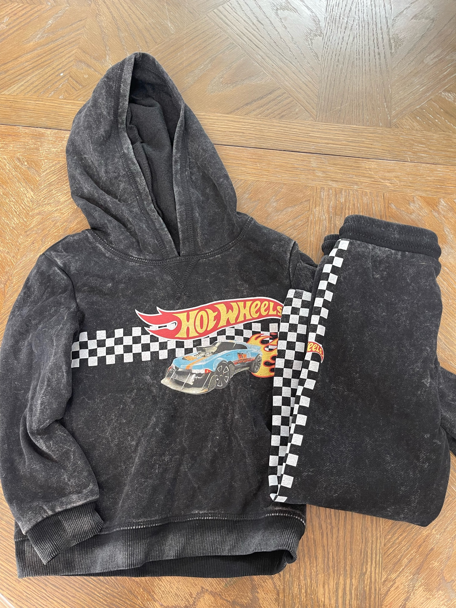 Toddler boy matching set only $15,




hot wheels, cars, 

#LTKFindsUnder50 #LTKKids