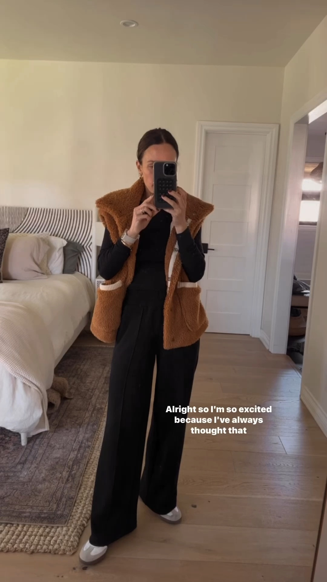 Varley DoubleSoft wide leg pants at amazing so chic and elevated and SO SOFT 
Short gal friendly (wearing the 28” inseam tts for Varley, xxs) but there is also a 30” inseam option as well 

#LTKOver40