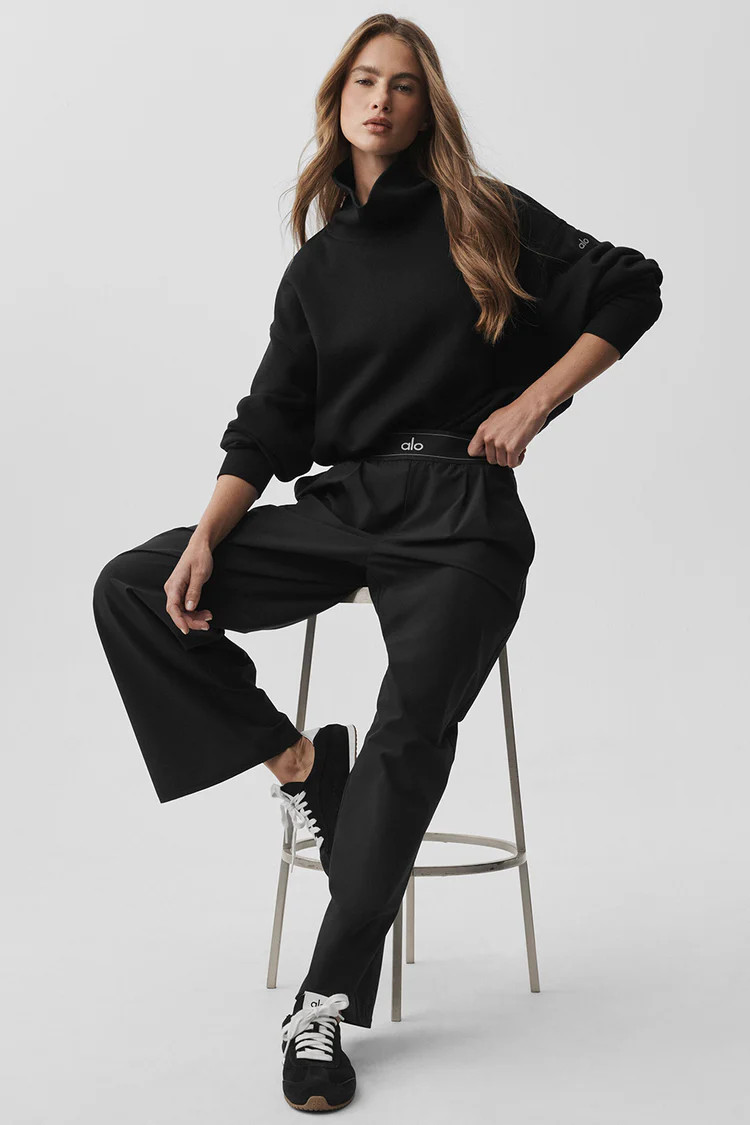 Suit Up Trouser (Short) - Black | Alo Yoga (US)