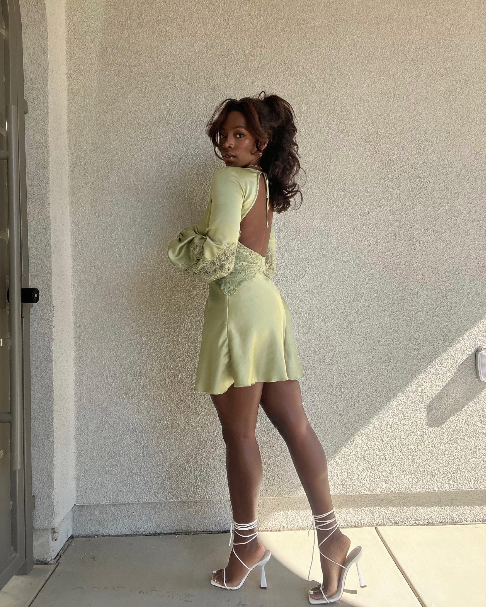 Now let’s hear it for the back of the dress 🥝🐉💚

#LTKSeasonal #LTKunder100 #LTKstyletip