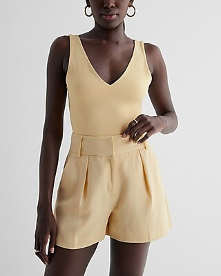 Stylist Super High Waisted Linen-Blend Pleated Shorts Yellow Women's 12 | Express
