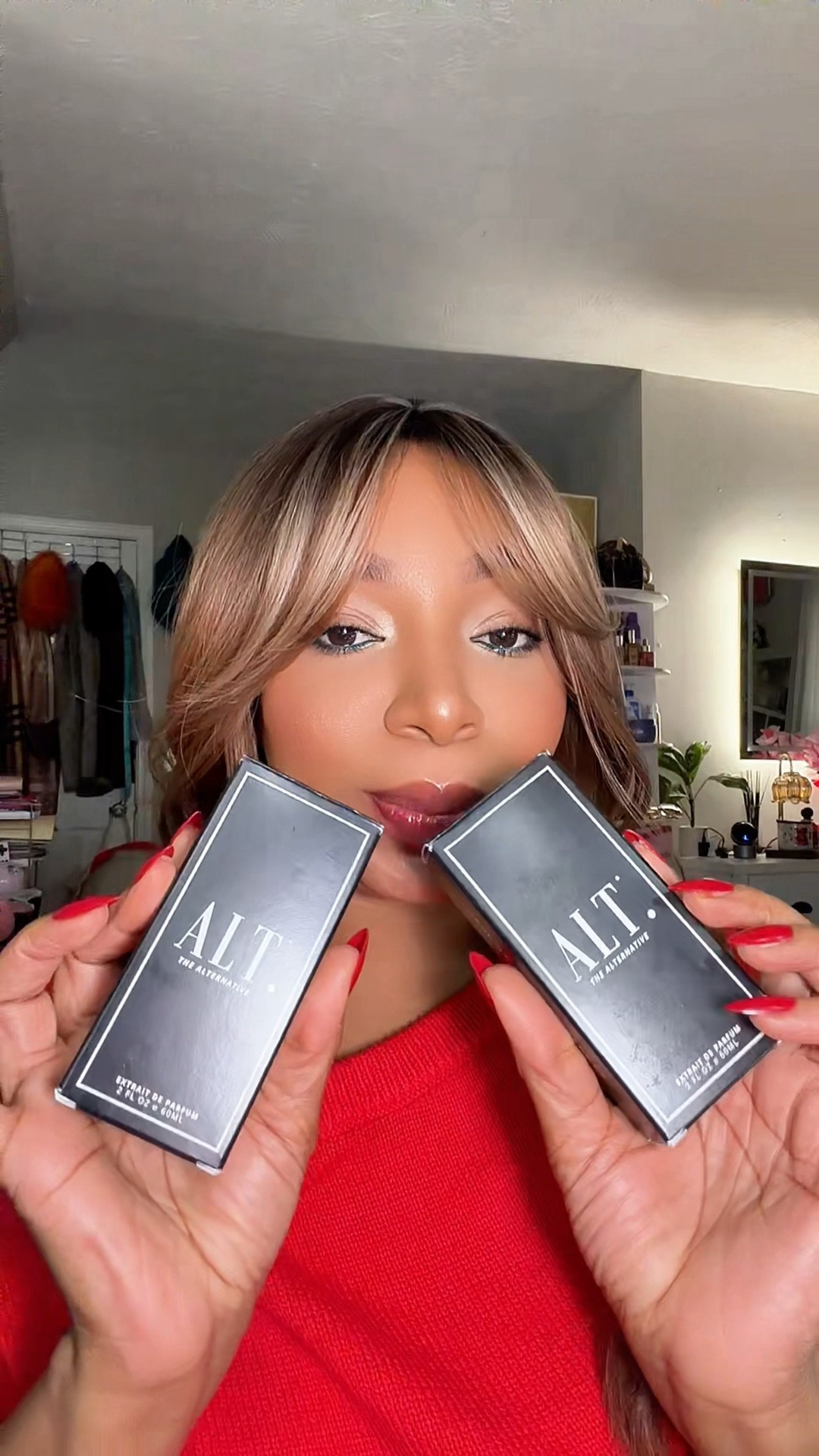 Alt Perfume = luxury vibes without the luxury price tag 👏🏽✨

Why are we spending $300+ when we can smell just as good for a fraction of the price? 👀

These Alt perfumes are long-lasting, layered beautifully, and give that “what are you wearing?” energy every single time. Perfect for everyday glam, date night, or content days when you need to smell like money 💅🏽

Smell expensive. Spend smart.

Tap the link and grab your fave before they sell out 🛍️

#AltPerfume #SmellExpensive #PerfumeTok #FragranceFinds #LuxuryForLess