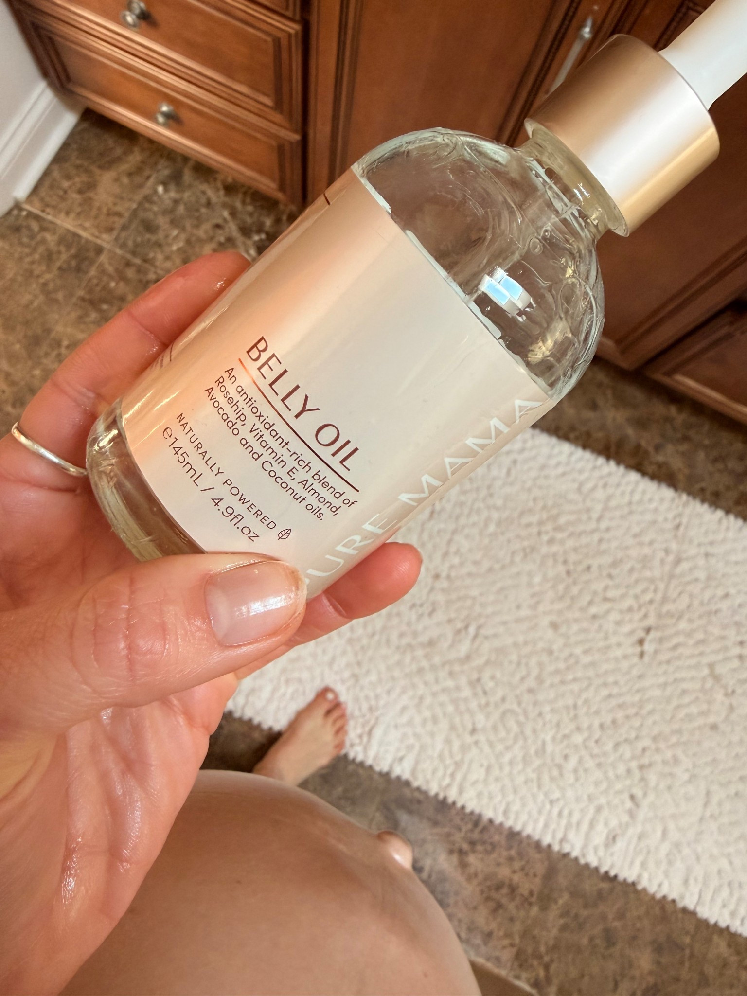 go to belly oil this pregnancy! 

#pregnantmusthave #bellyproducts #bellycare