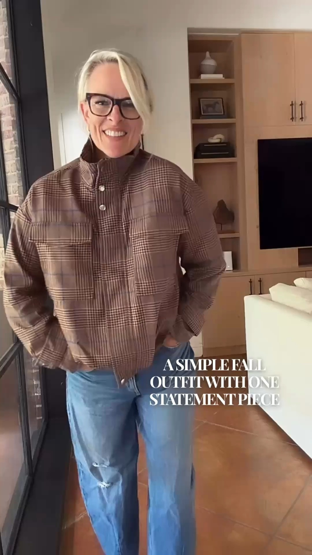 One statement layer can completely change a simple jeans-and-top outfit. I love the mixed plaid, oversized pockets, and slightly cropped shape of this Target jacket, it gives classic fall style a little more personality. And with Target’s current sale, today is a good day to check it out.