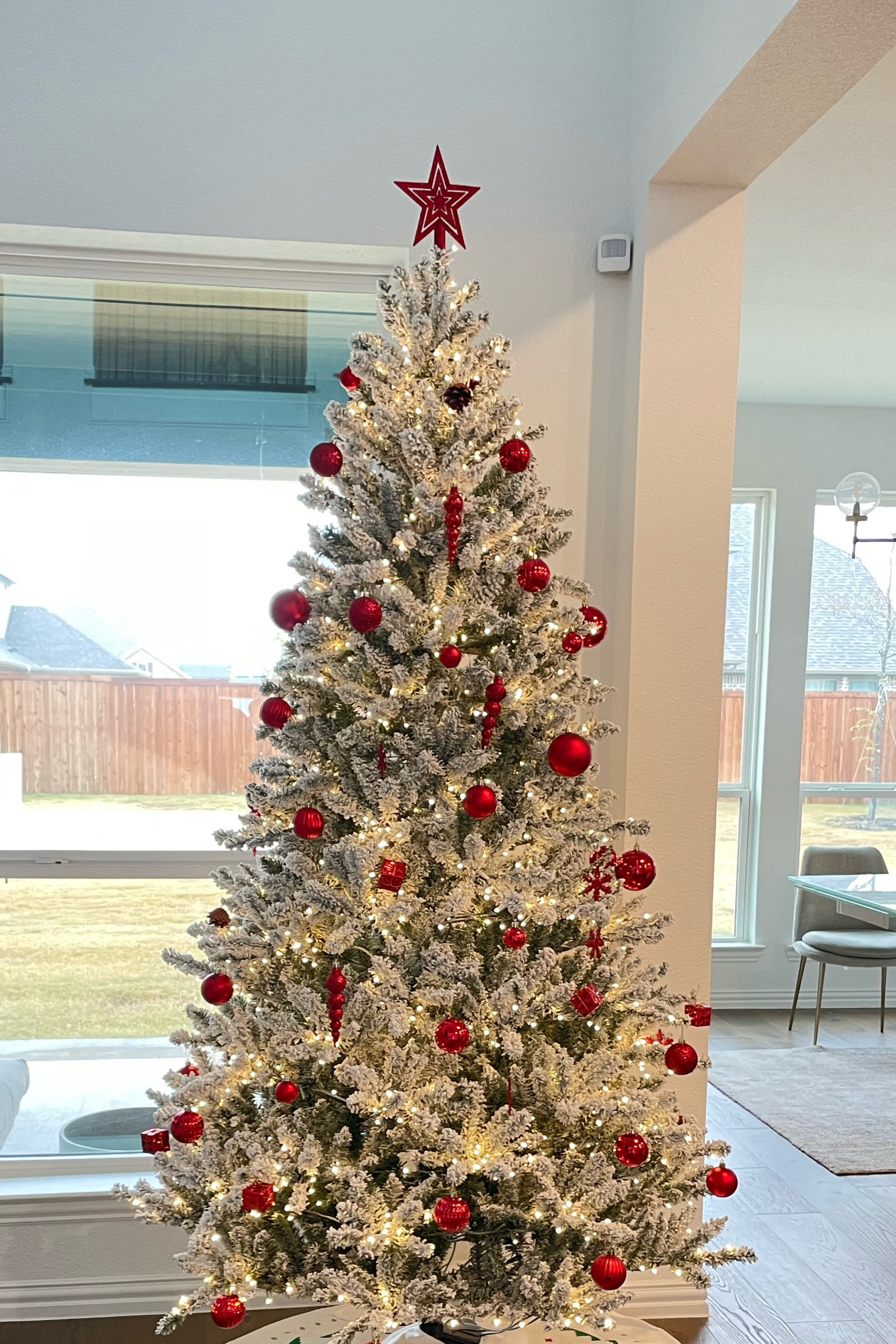 Christmas Decorations and 7.5 ft Christmas tree

#LTKHoliday #LTKhome #LTKSeasonal