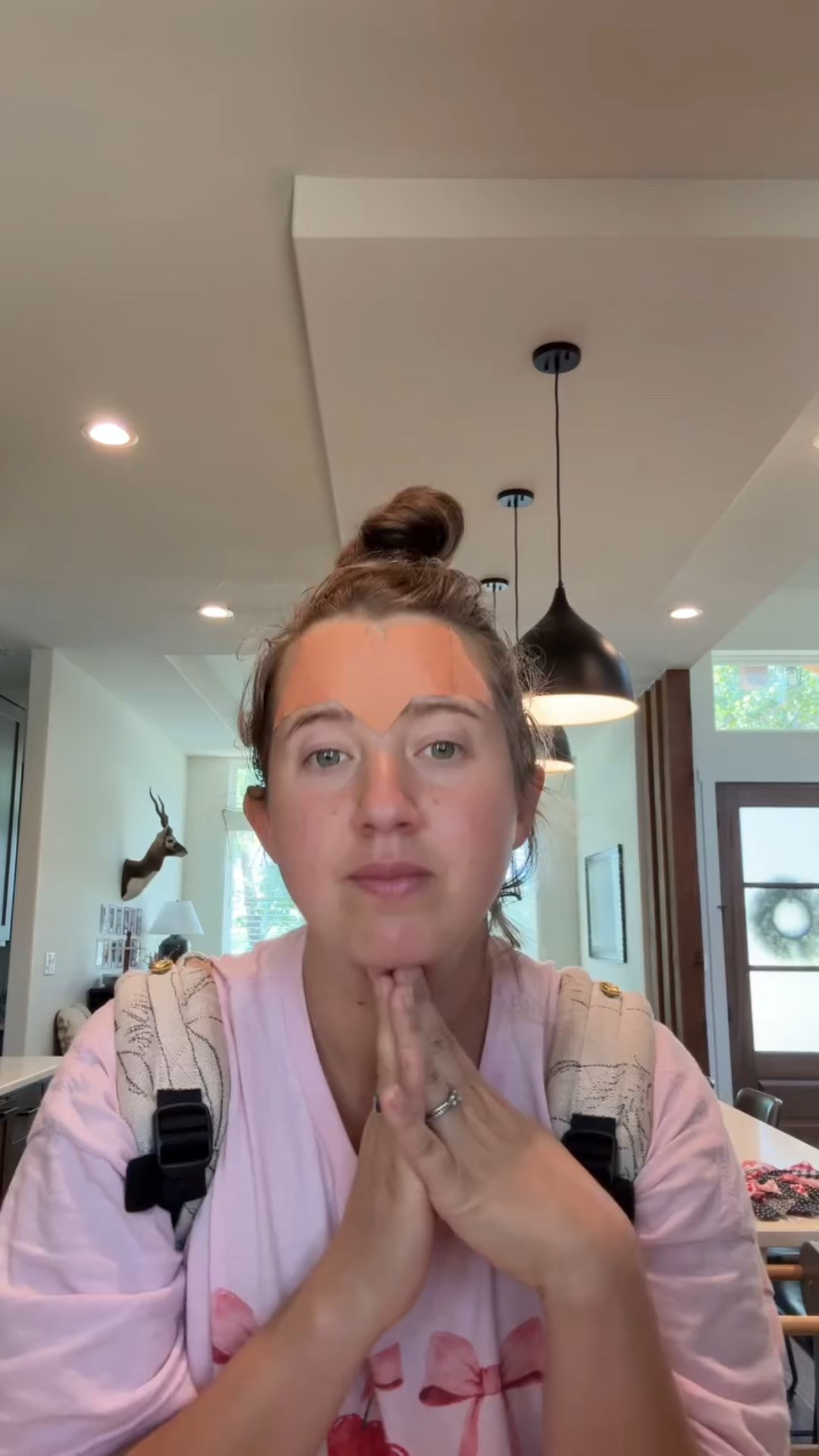 I know I’m unhinged in my wellness practices when I can walk around with @frownies on my face and nobody in my house says a darn word 🤣

#crunchymom #scrunchymom #sahm #frownies #antiaging #wellness