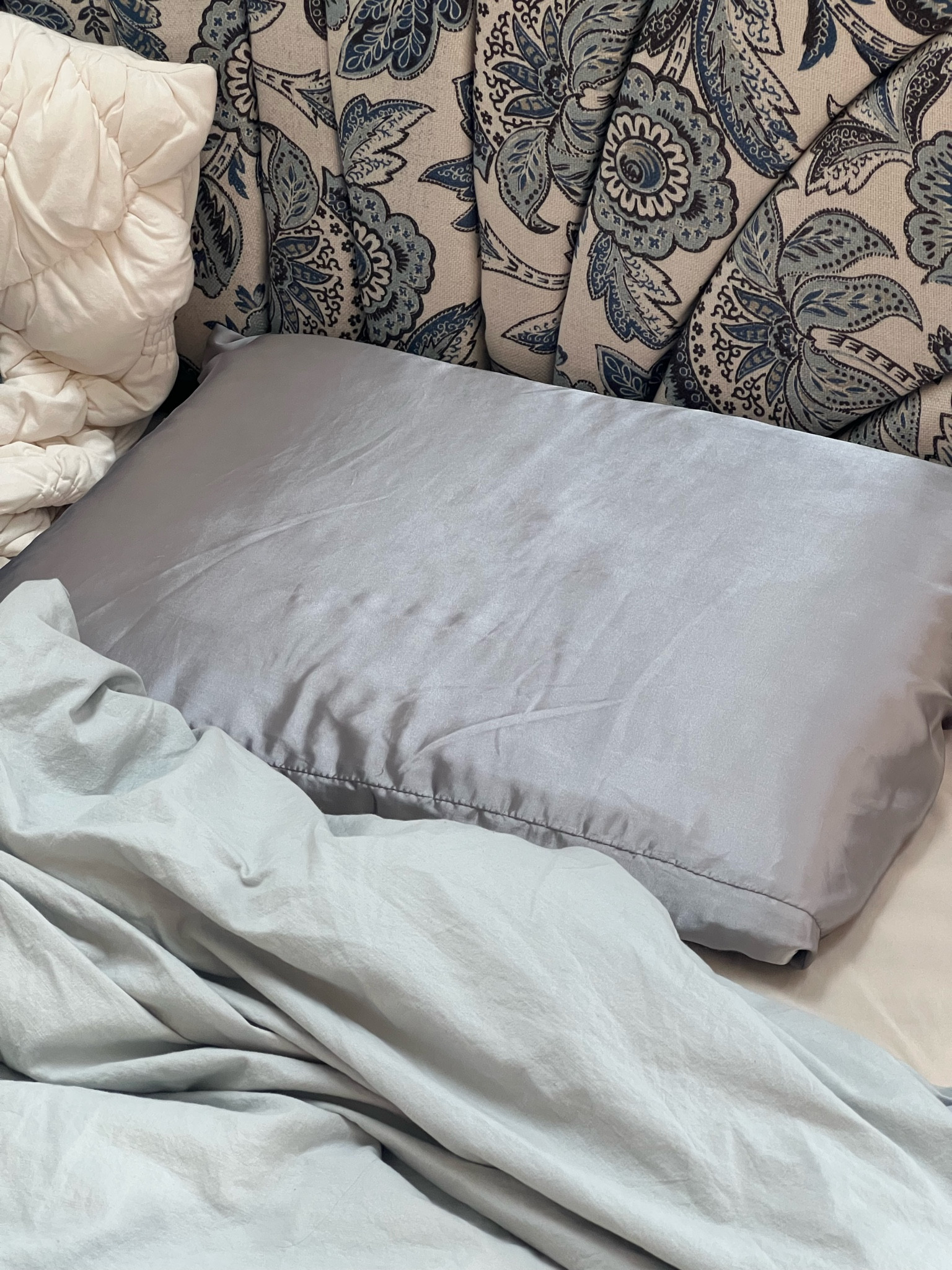 Silk pillowcases have become an essential for me! They’re so great for your skin and hair while you sleep. They’re such a great gift for any girl! 