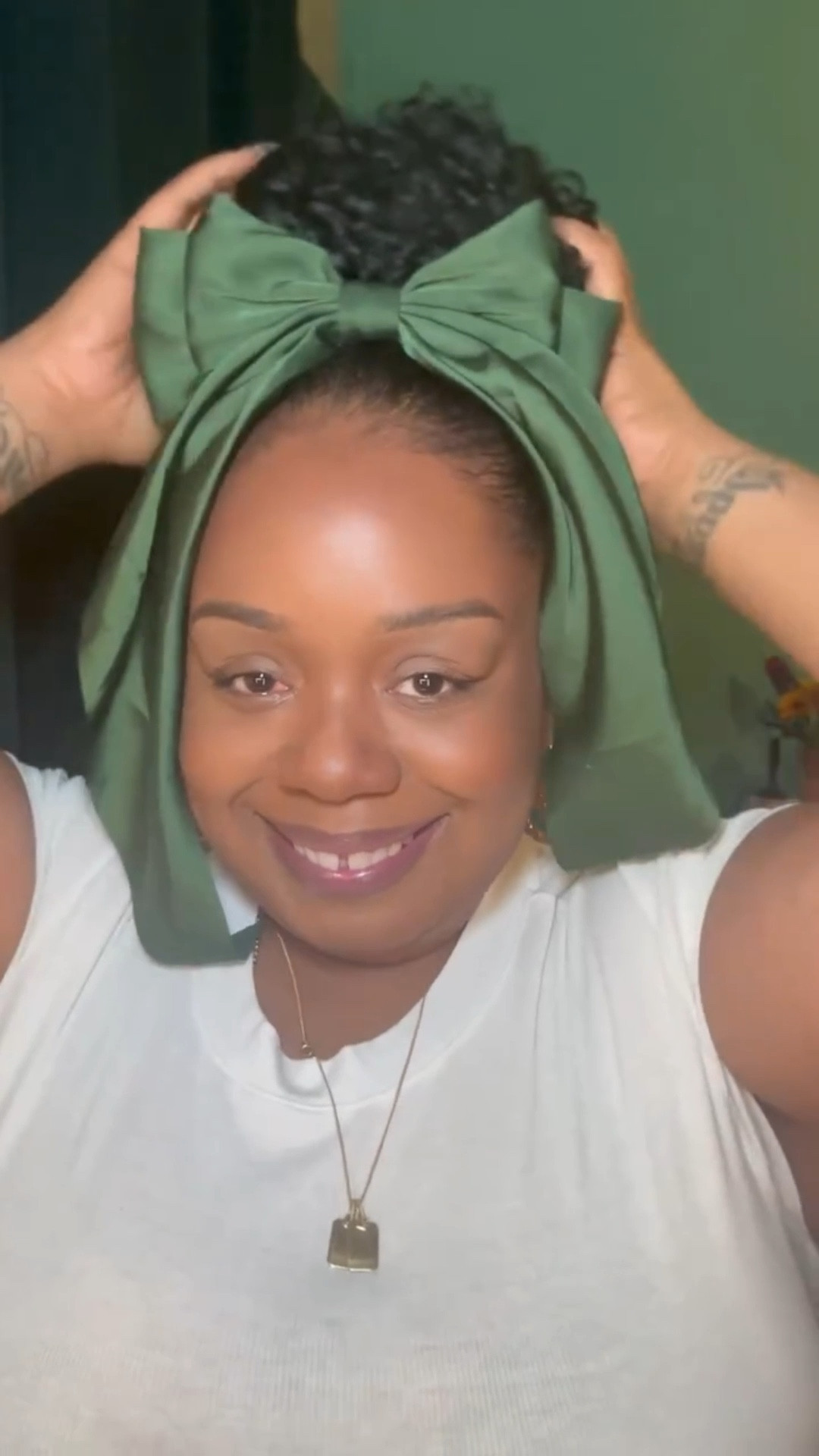 Festive and Finished with @garnierusa 

Sleek and Shine Anti Humidity Hair Spray and Moroccan Sleek Smoothing Oil for the perfect holiday hair 🎀💕

#GiftedByGarnier #garnierstyling #garnierfructis #holidayhairstyles #sleekponytail

#LTKHoliday #LTKgrwm #LTKBeauty