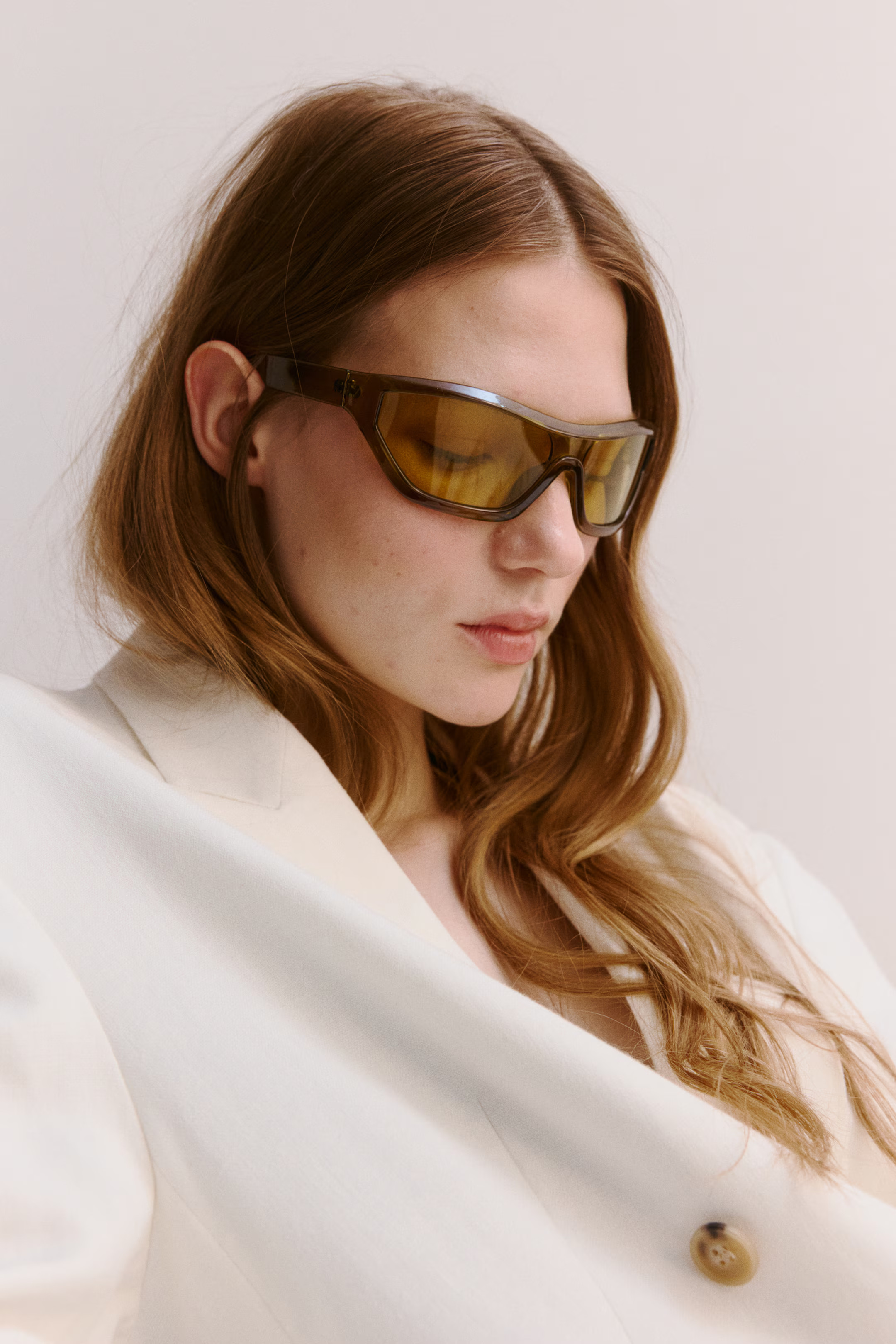 Sporty sunglasses | H&M (UK, MY, IN, SG, PH, TW, HK)